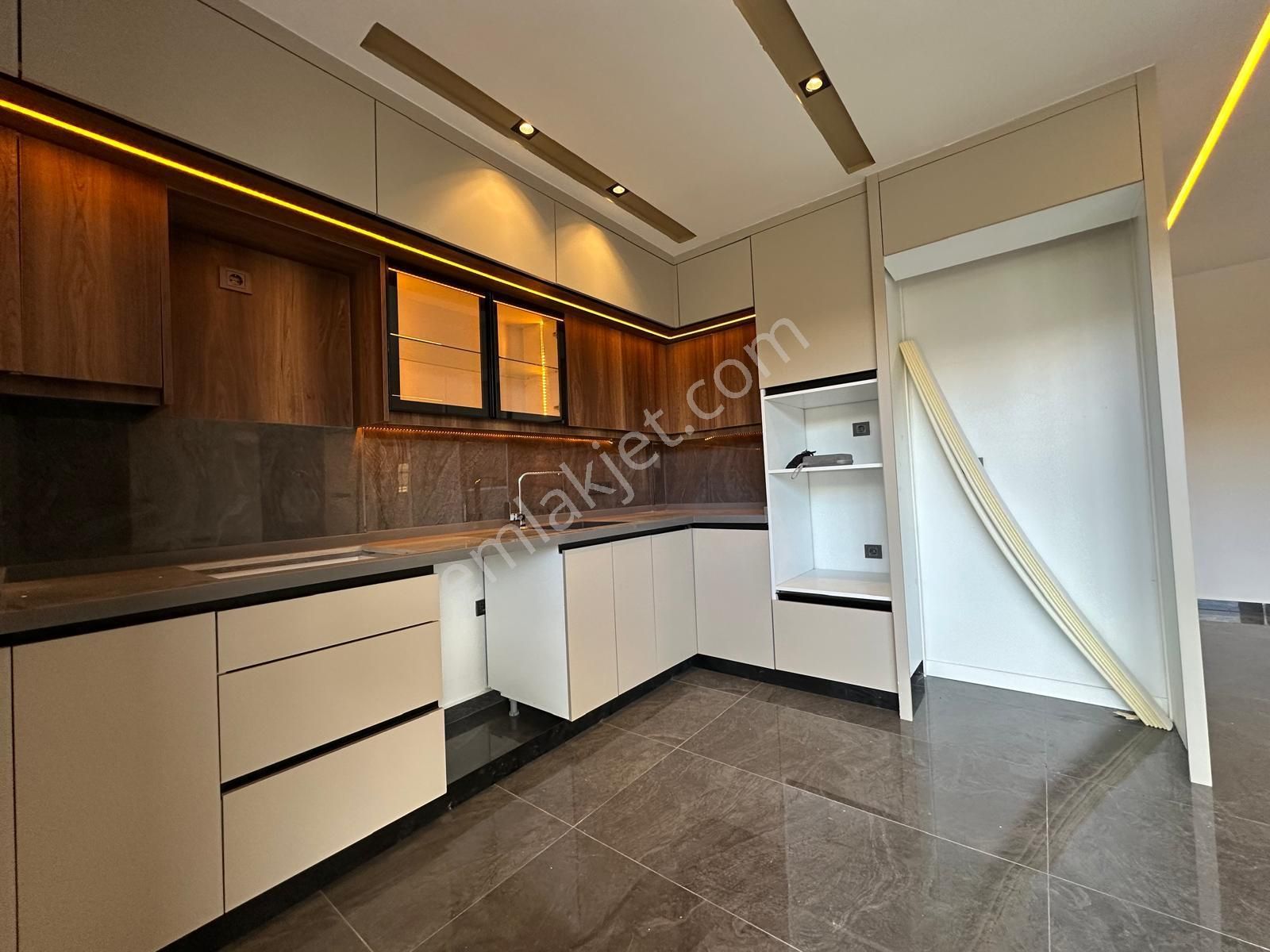 Didim Hisar Mah. 3+1 Açık Mutfaklı Havuzlu Ve Bahçeli Teraslı Trıplex Villalarımız Satılıktır - Görsel 15