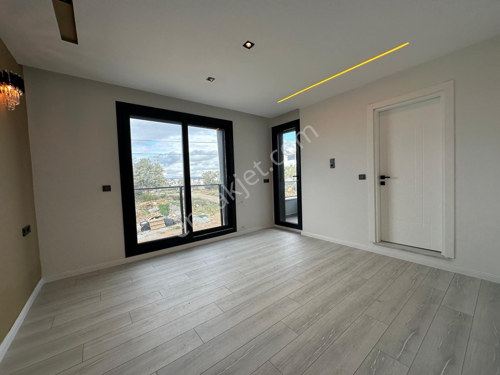 Didim Hisar Mah. 3+1 Açık Mutfaklı Havuzlu Ve Bahçeli Teraslı Trıplex Villalarımız Satılıktır - Görsel 23