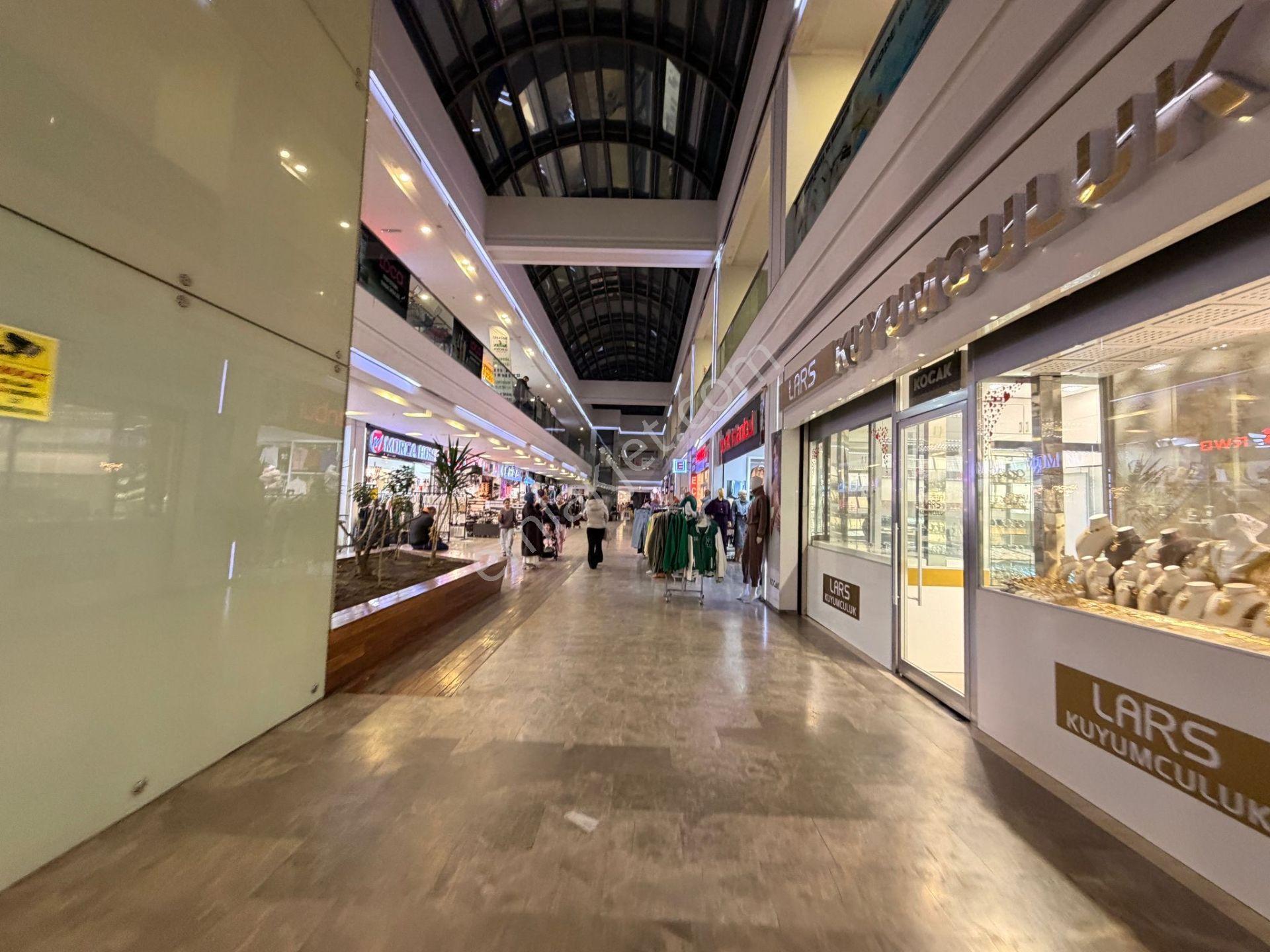 Esenyurt Özyurtlar Avm 70 M2 Satılık Dükkan - Görsel 20