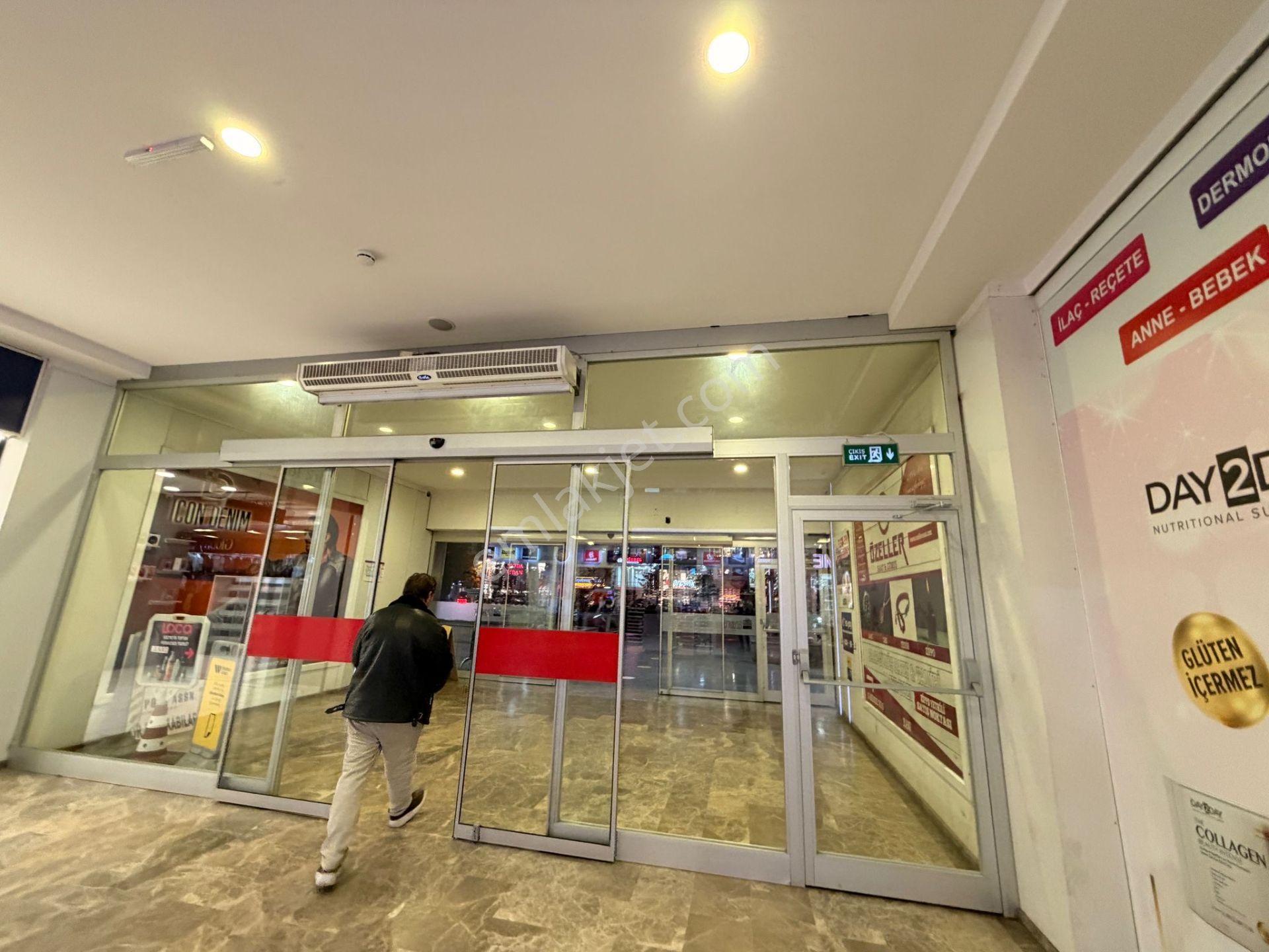 Esenyurt Özyurtlar Avm 70 M2 Satılık Dükkan - Görsel 26