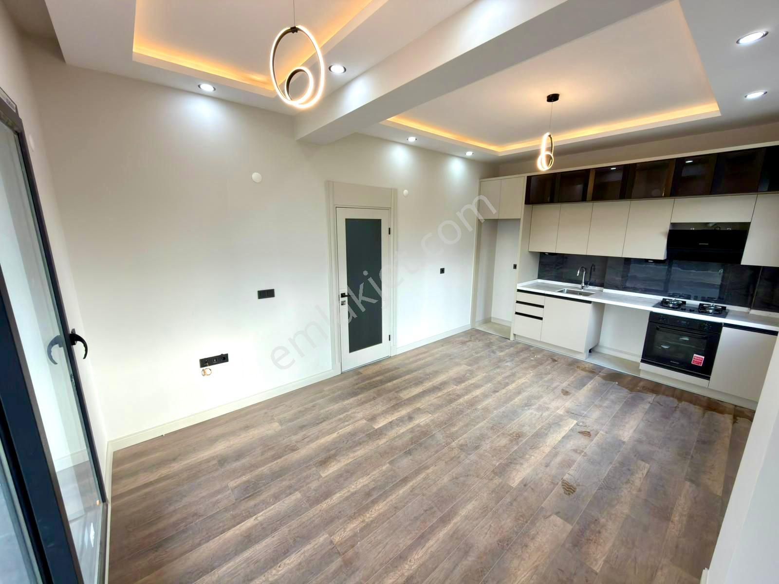 🏡 Referans'tan Doğa Manzaralı Ön Cephe Ara Kat 2+1 Daire - Görsel 18
