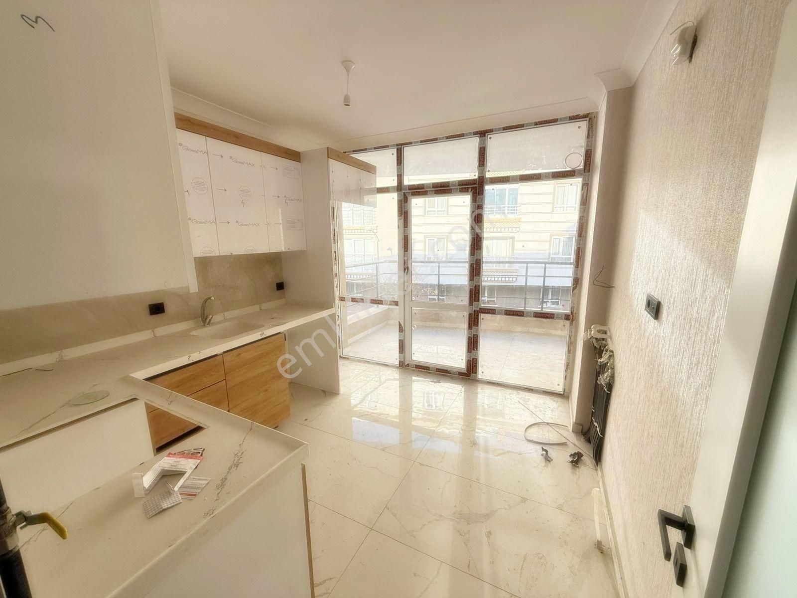 Cadde Üzerinde Ara Katta Yeni Binada 3+1 Daire - Görsel 6