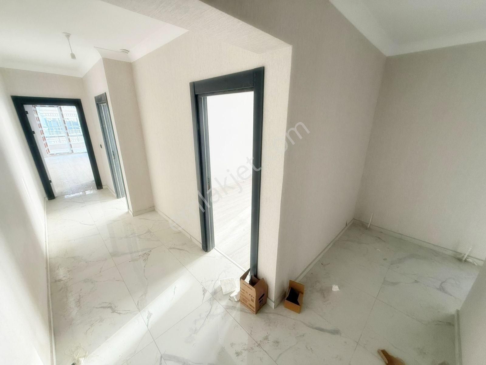 Cadde Üzerinde Ara Katta Yeni Binada 3+1 Daire - Görsel 23