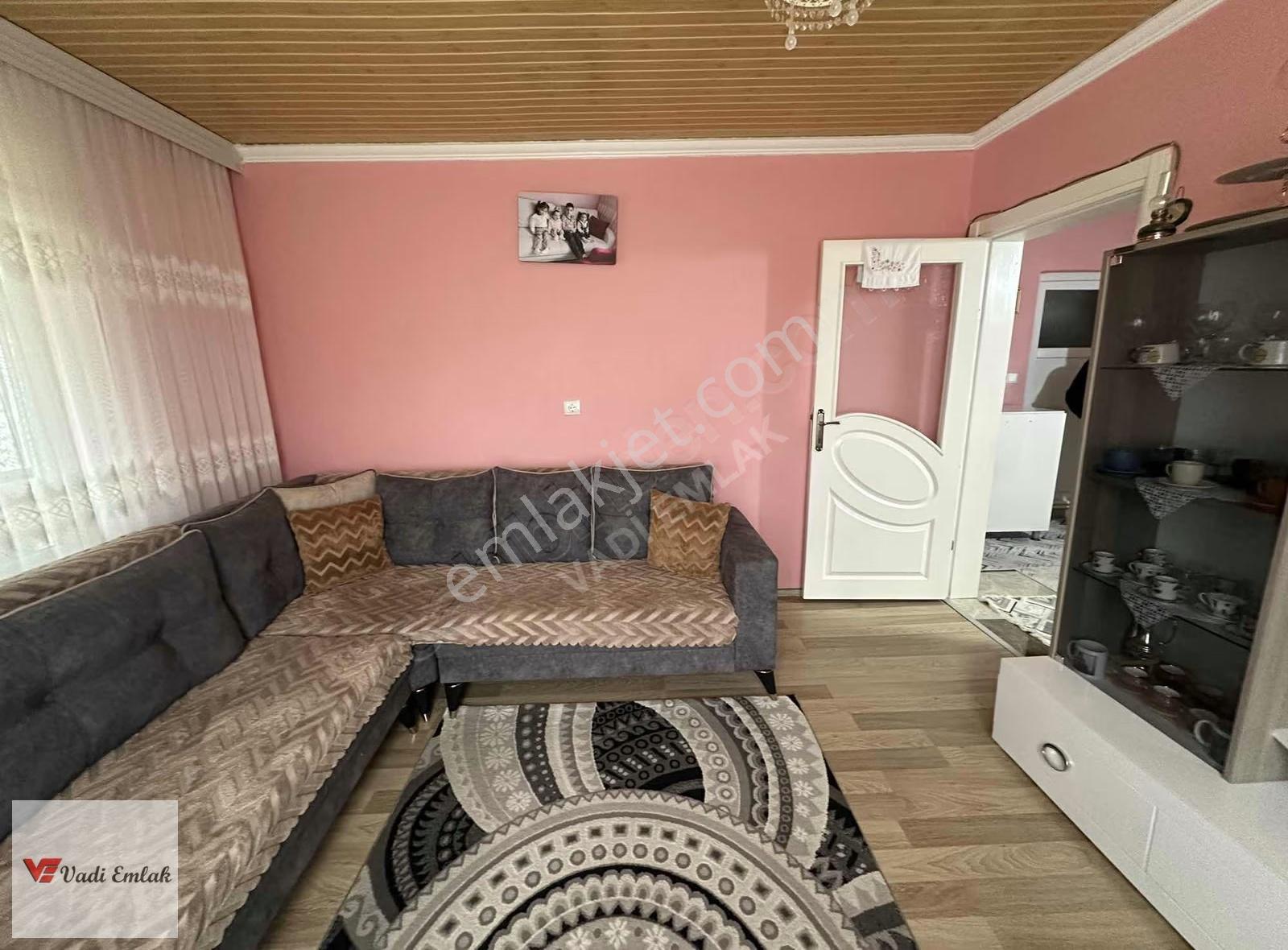 Güneşli Mahallesinde 503 M² Arsa Ve 2+1 Ev Satılık | Vadi Emlak - Görsel 2