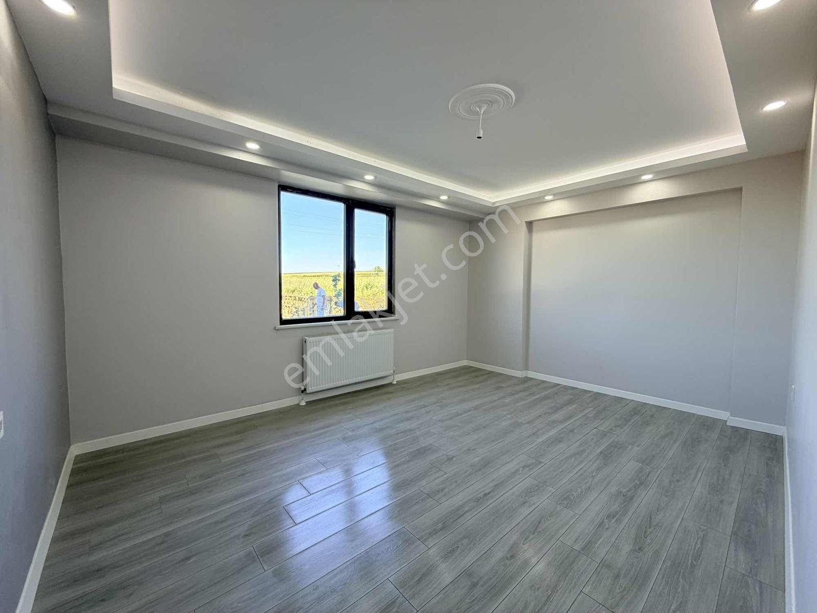 Ergene Cumhuriyet Mahallesinde 2+1 Giriş Kat 90m2 Satılık Daire - Görsel 8