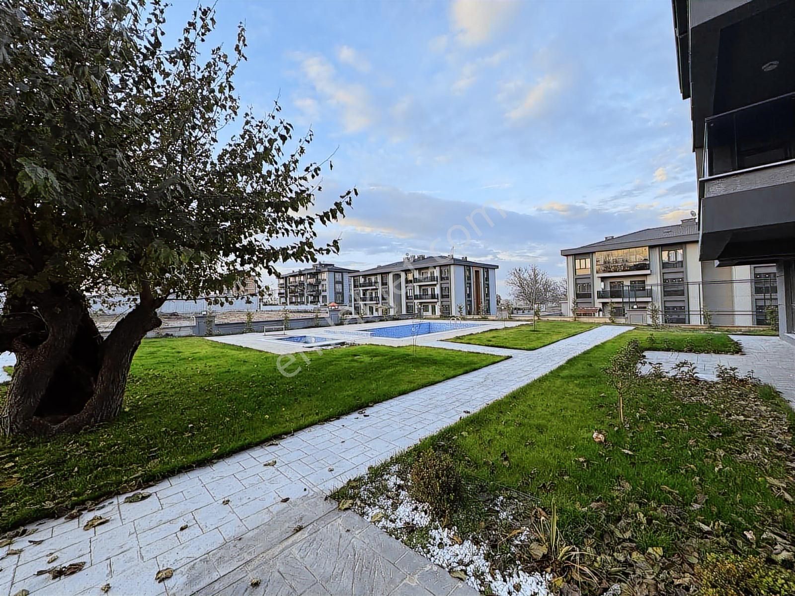 Villa Komseptinde 2+1 Havuzlu Daire - Görsel 24