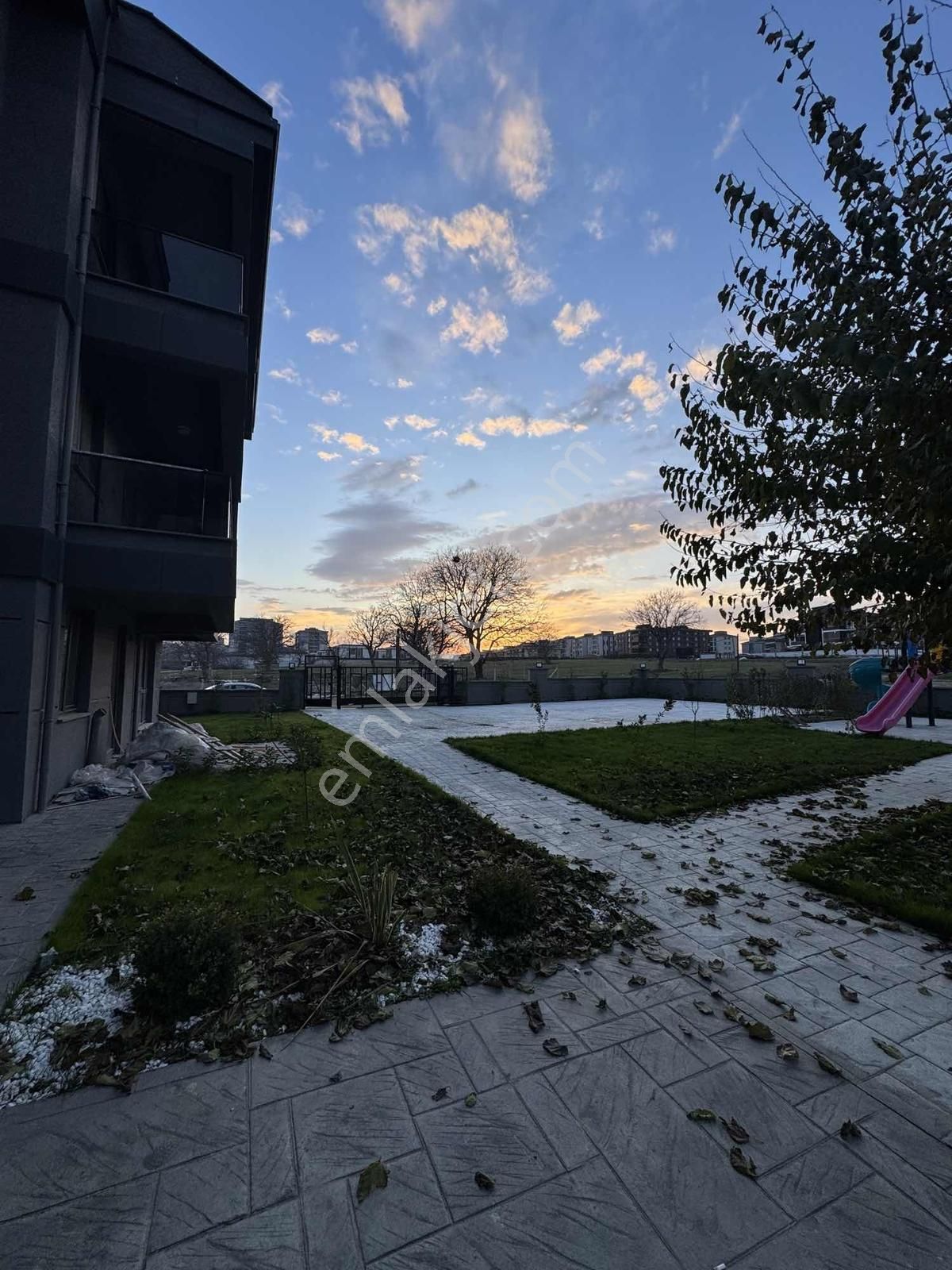 Villa Komseptinde 2+1 Havuzlu Daire - Görsel 10