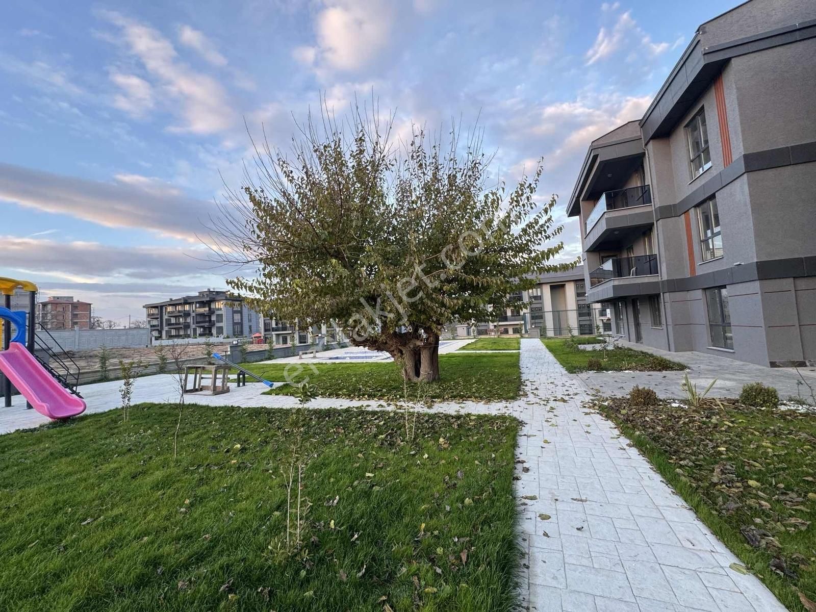 Villa Komseptinde 2+1 Havuzlu Daire - Görsel 19