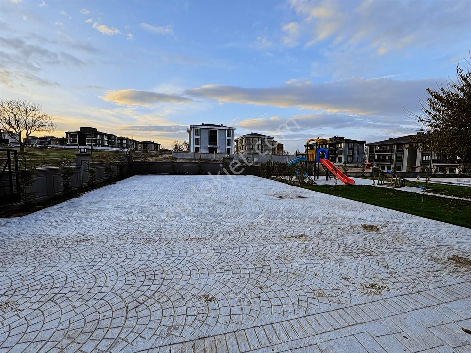 Villa Komseptinde 2+1 Havuzlu Daire - Görsel 29