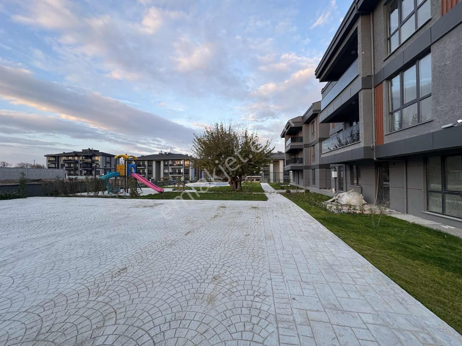 Villa Komseptinde 2+1 Havuzlu Daire - Görsel 30