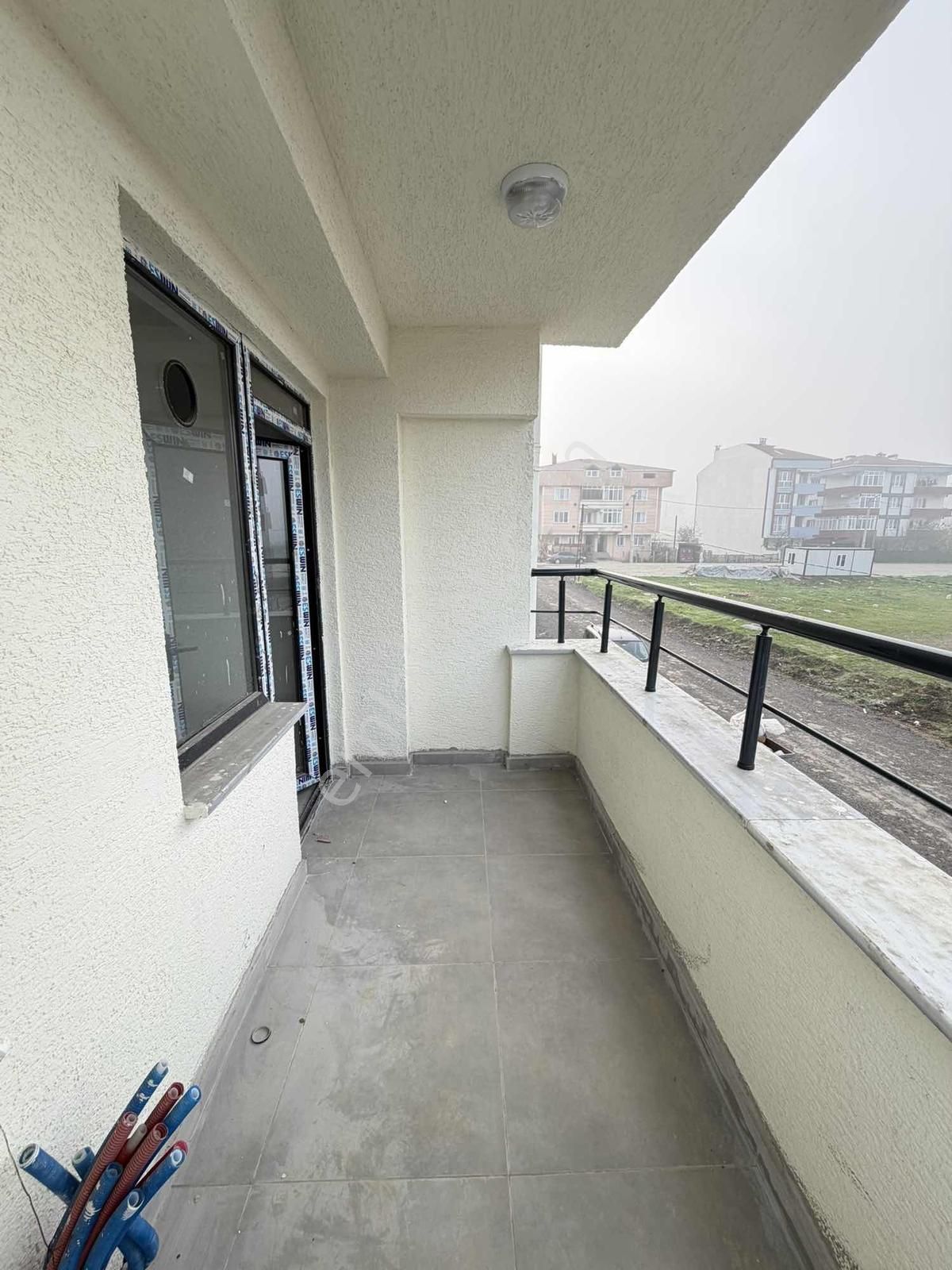 Ergene Cumhuriyette 2+1 - 100m2 Sıfır Arakat Satılık Daire !! - Görsel 12