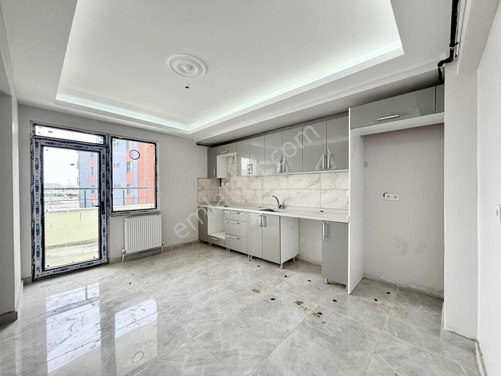 Ergene Cumhuriyette 2+1 - 100m2 Sıfır Arakat Satılık Daire !!