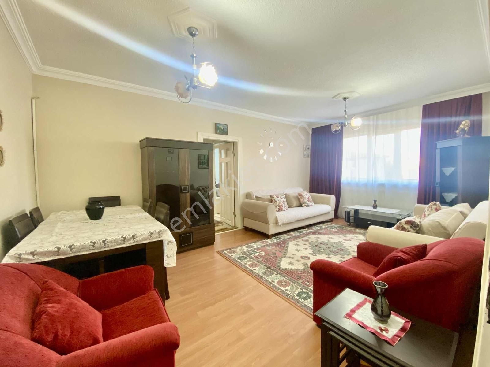 Havuzlar Mahallesinde Full Eşyalı Satılık 2+1 Daire - Görsel 2