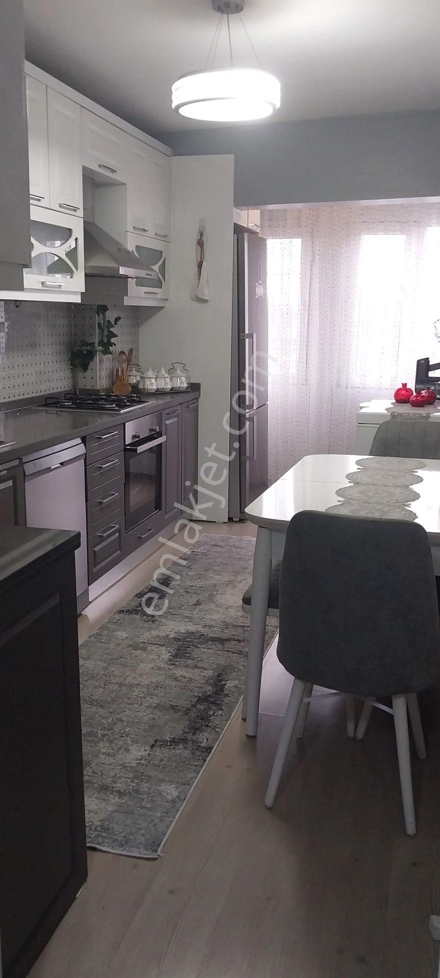 Recep Ümit'ten Ömerağa Gazi Yakup Satar, Büyükpark Karşısı Satılık 3+1 Muhteşem Bakımlı Daire - Görsel 4