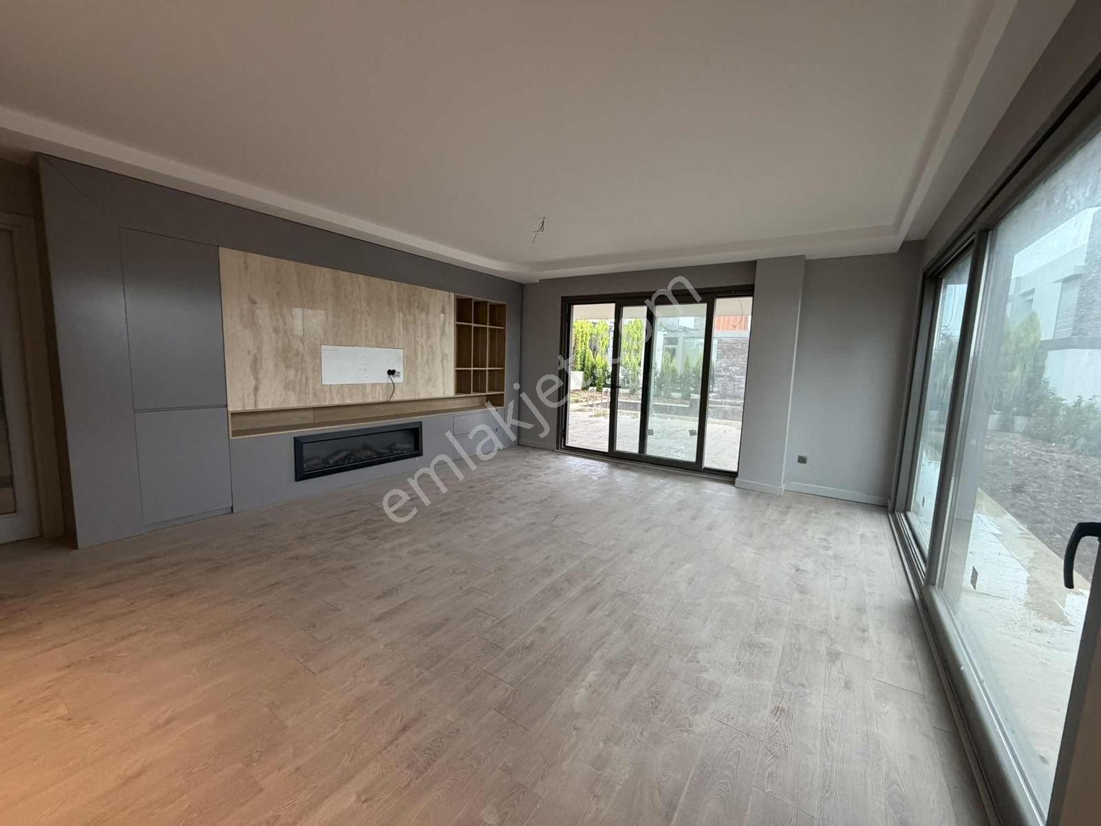 Karahanda Oturuma Hazır 5+1/site İçi/5 Banyolu Havuzlu Lüx Villa - Görsel 4