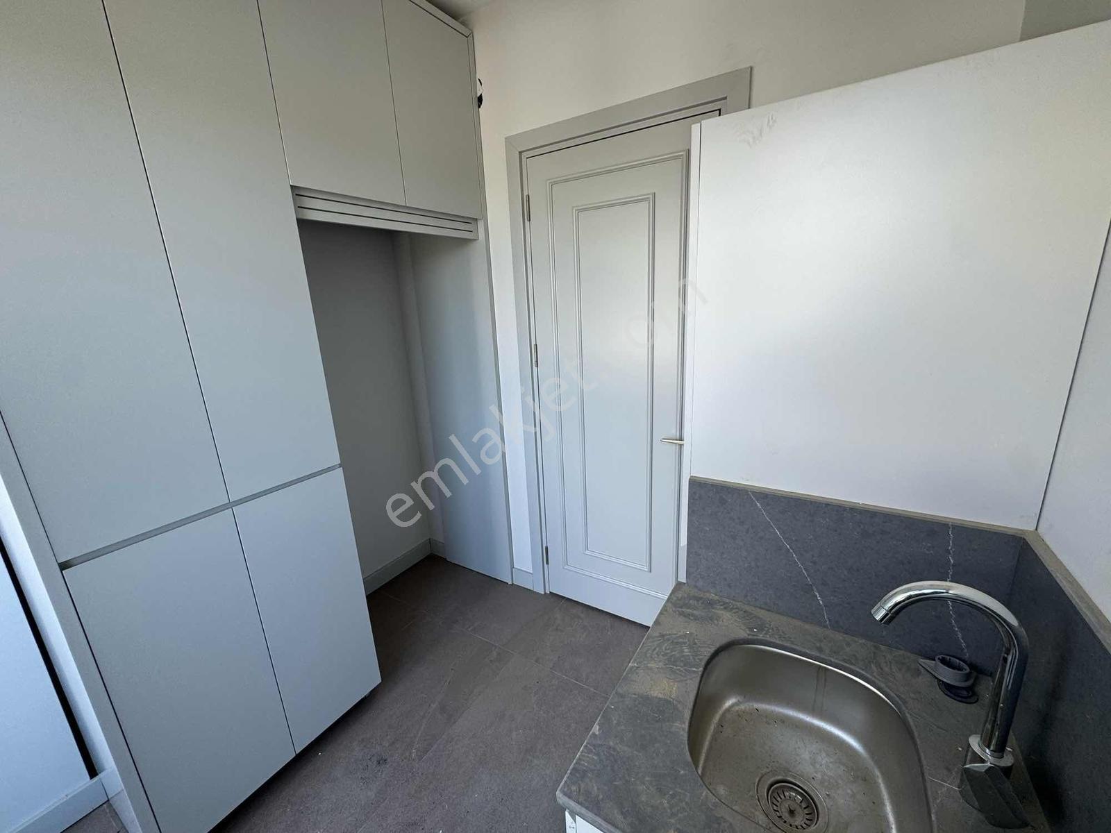 Karahanda Oturuma Hazır 5+1/site İçi/5 Banyolu Havuzlu Lüx Villa - Görsel 25