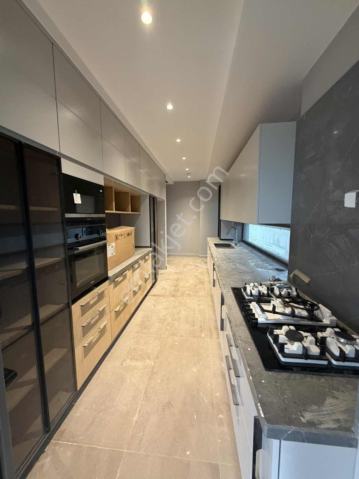 Karahanda Oturuma Hazır 5+1/site İçi/5 Banyolu Havuzlu Lüx Villa - Görsel 16