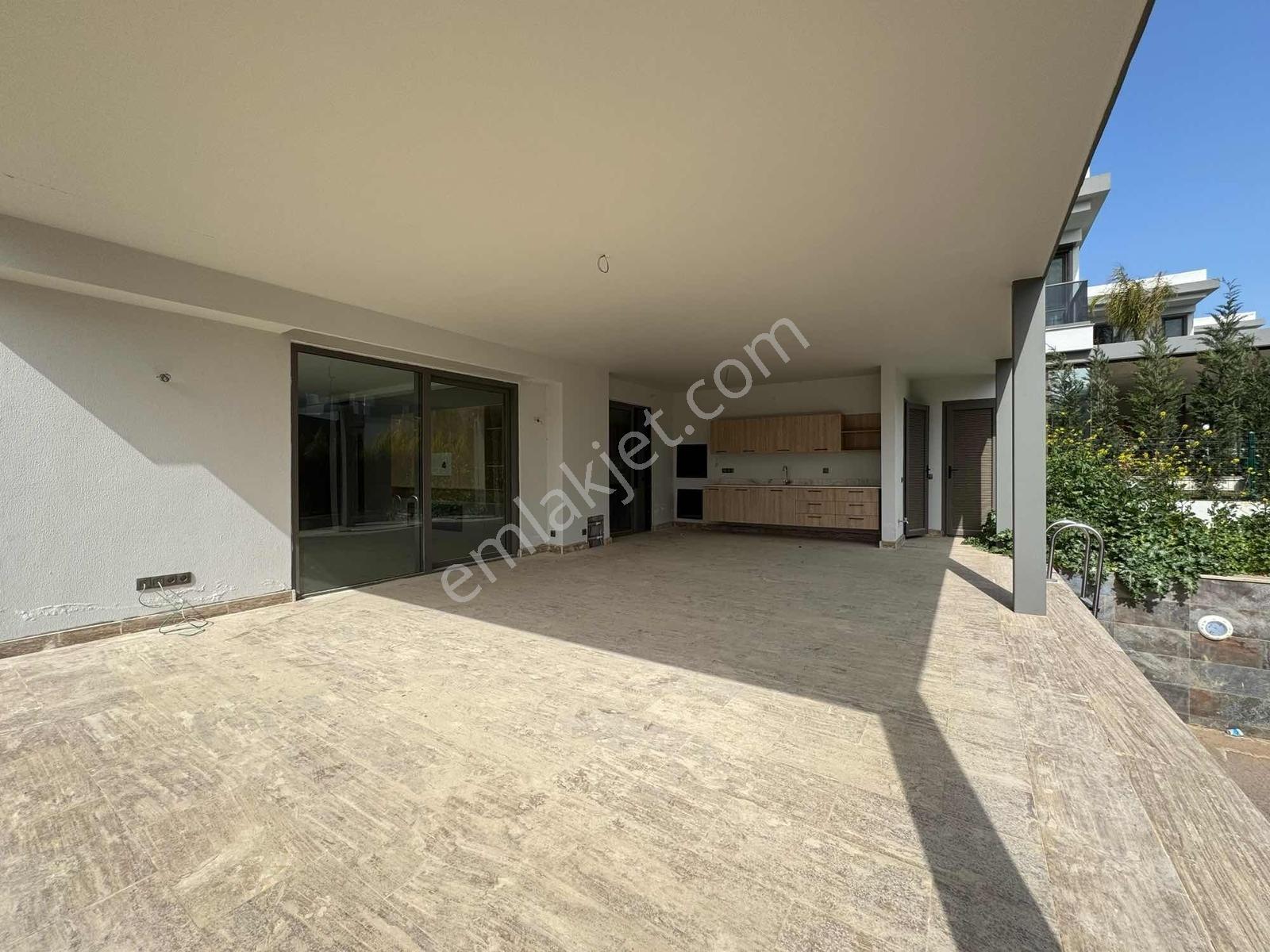 Karahanda Oturuma Hazır 5+1/site İçi/5 Banyolu Havuzlu Lüx Villa - Görsel 8