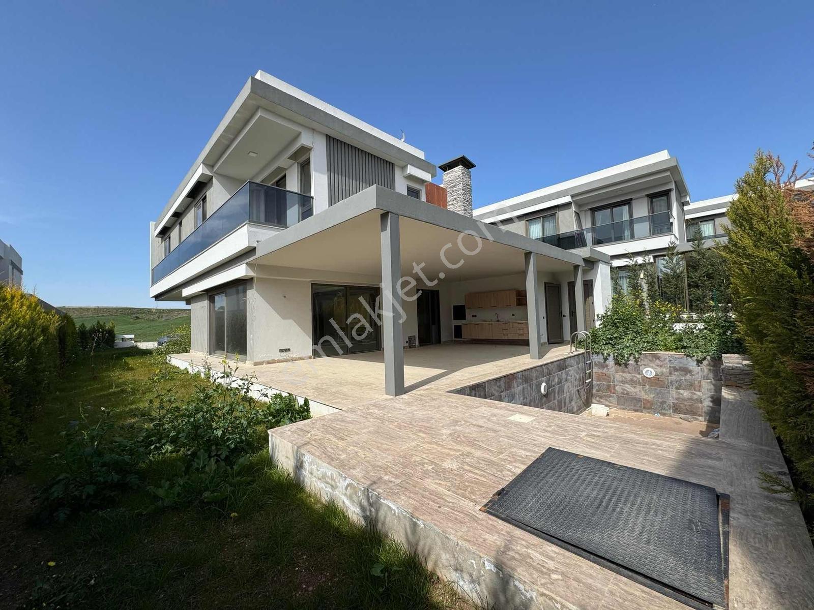 Karahanda Oturuma Hazır 5+1/site İçi/5 Banyolu Havuzlu Lüx Villa - Görsel 6