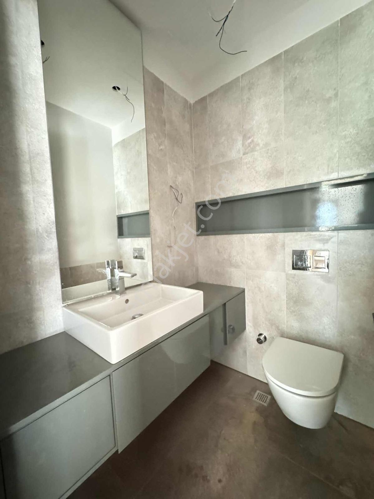 Karahanda Oturuma Hazır 5+1/site İçi/5 Banyolu Havuzlu Lüx Villa - Görsel 28