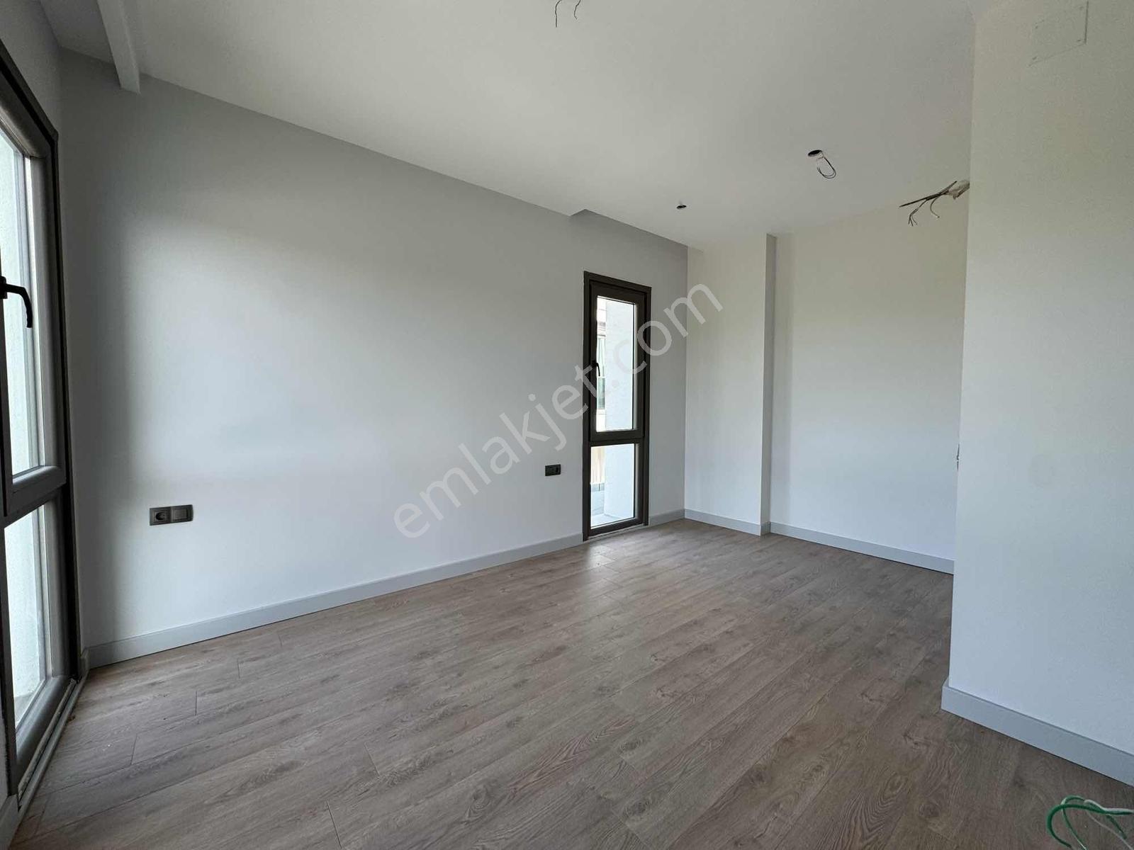 Karahanda Oturuma Hazır 5+1/site İçi/5 Banyolu Havuzlu Lüx Villa - Görsel 11