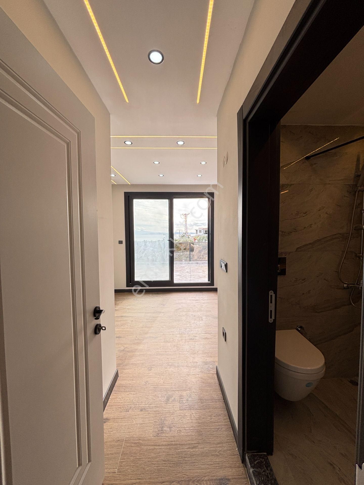 İzmir Seferihisar Doğanbey'de Kaliteli Lüks Deniz Manzaralı Satılık 4+1 Tripleks Villa - Görsel 26