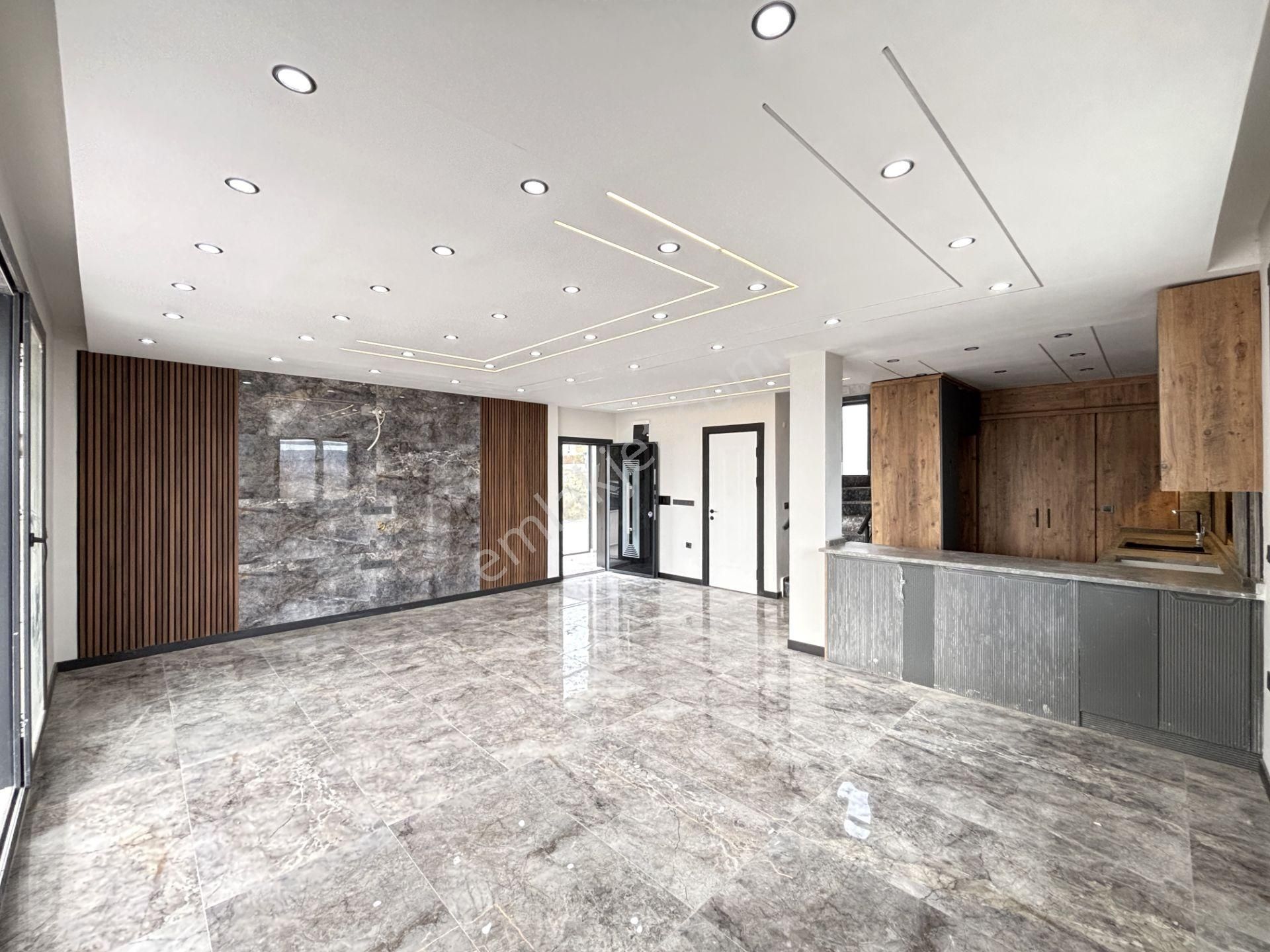 İzmir Seferihisar Doğanbey'de Kaliteli Lüks Deniz Manzaralı Satılık 4+1 Tripleks Villa - Görsel 14