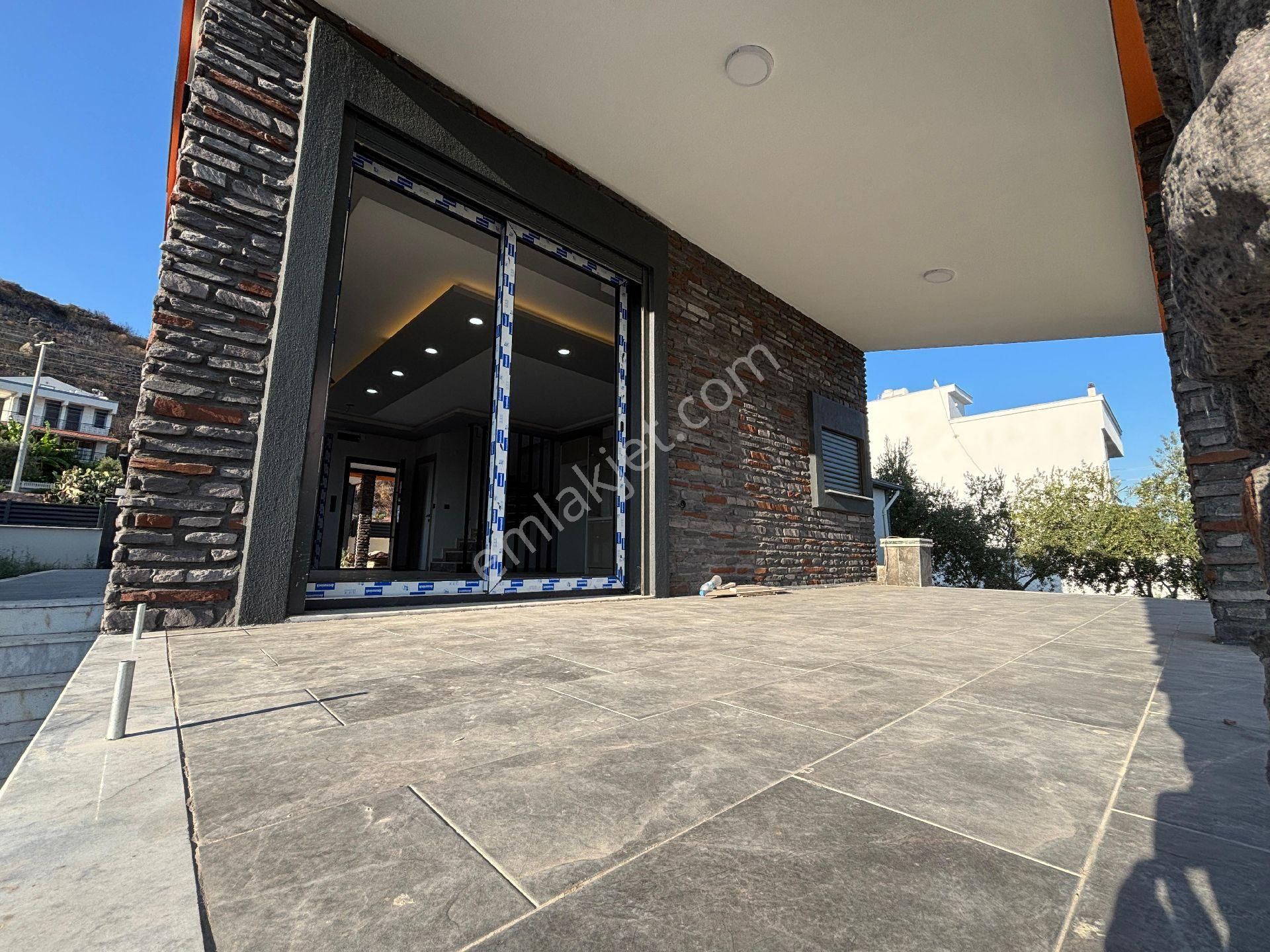 İzmir Seferihisar Doğanbey'de 200 M² Brüt Sıfır Bahçeli 3+1 Satılık Villa - Görsel 13