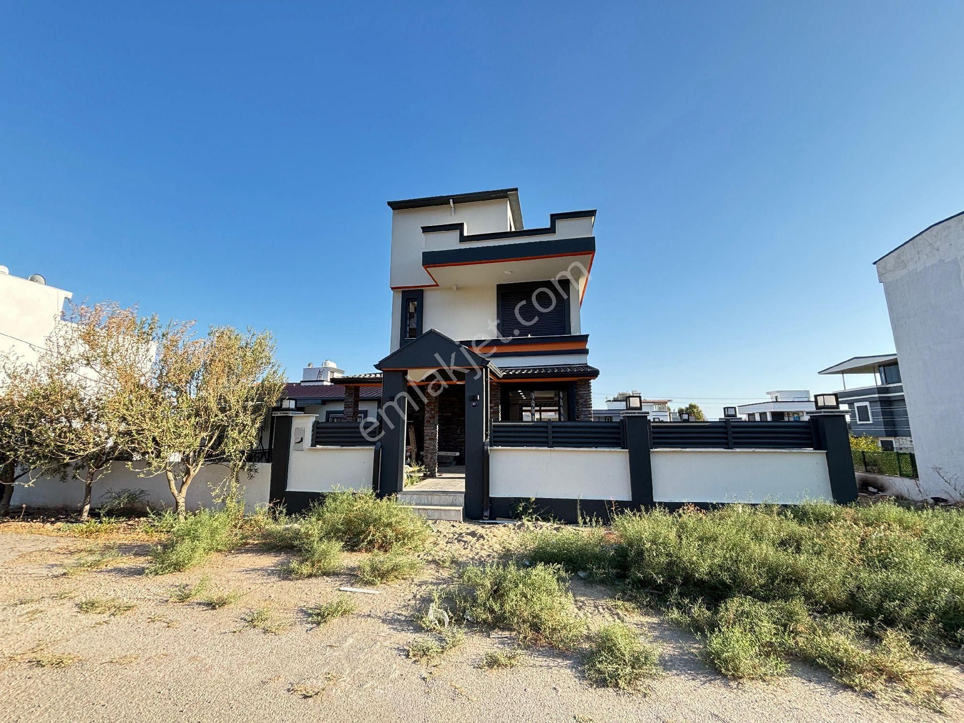 İzmir Seferihisar Doğanbey'de 200 M² Brüt Sıfır Bahçeli 3+1 Satılık Villa - Görsel 5