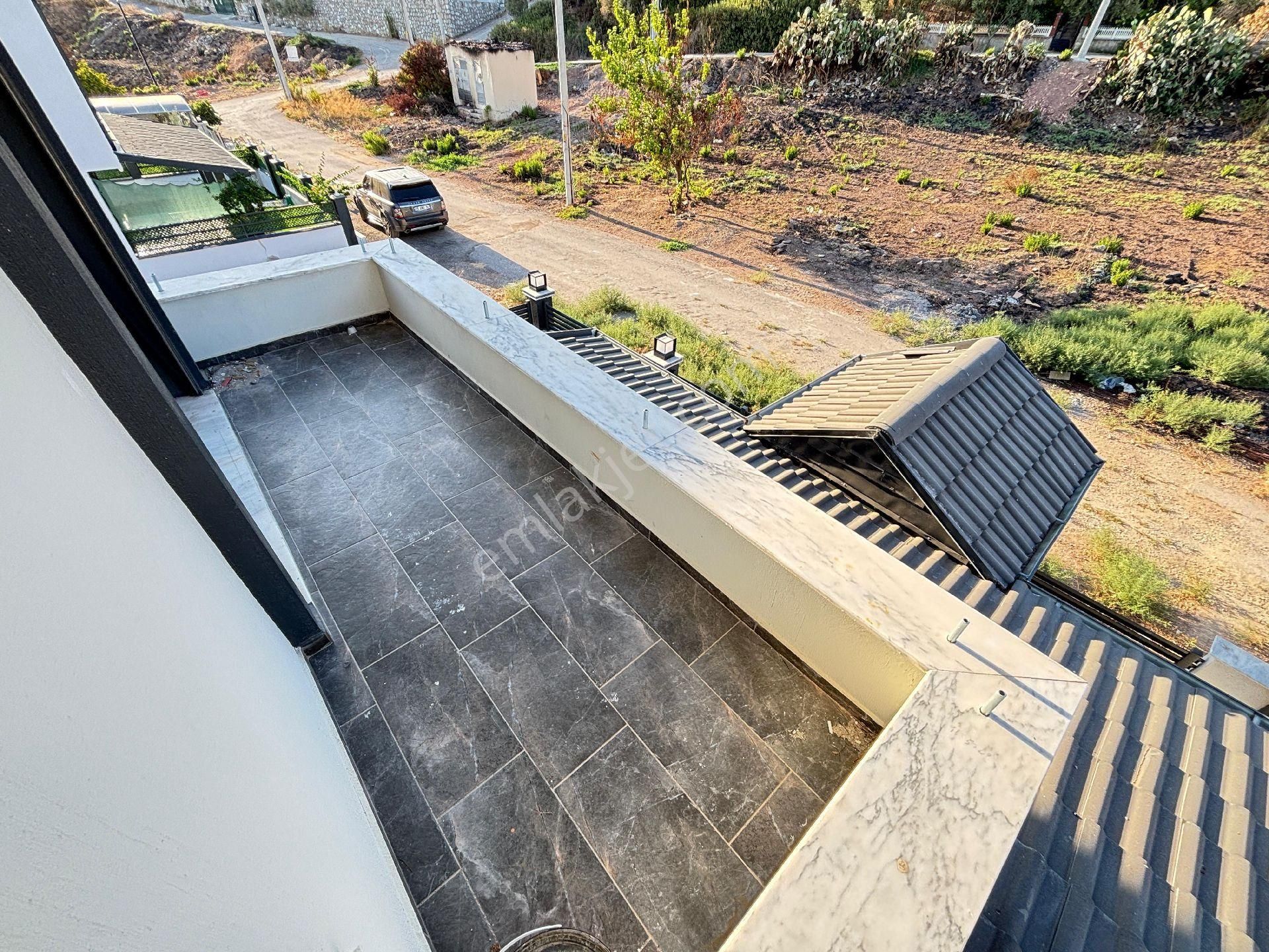 İzmir Seferihisar Doğanbey'de 200 M² Brüt Sıfır Bahçeli 3+1 Satılık Villa - Görsel 24