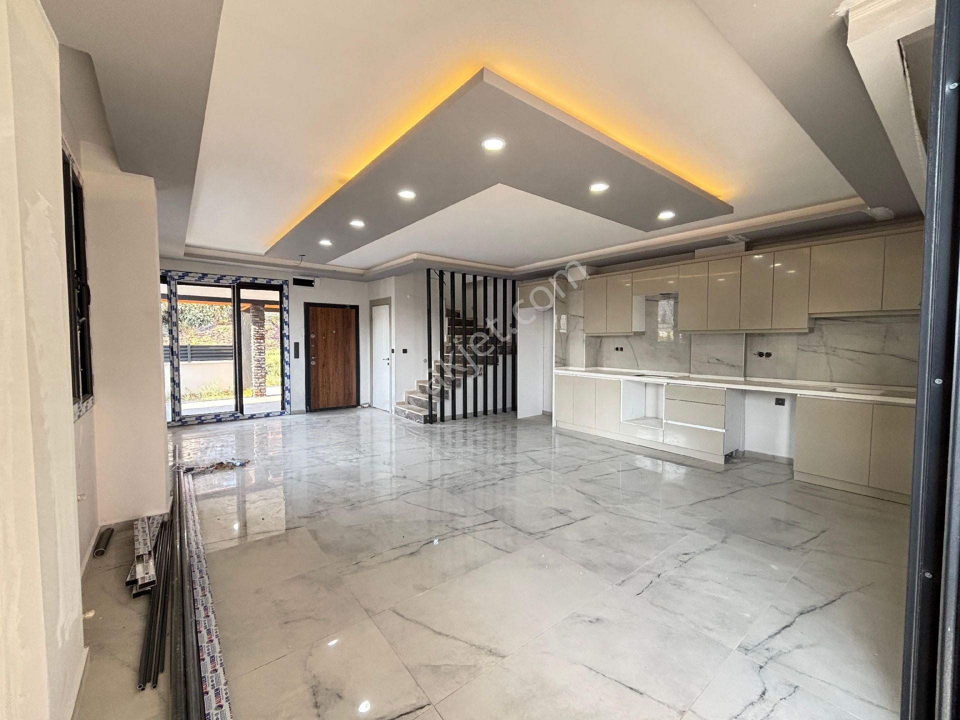 İzmir Seferihisar Doğanbey'de 200 M² Brüt Sıfır Bahçeli 3+1 Satılık Villa - Görsel 17