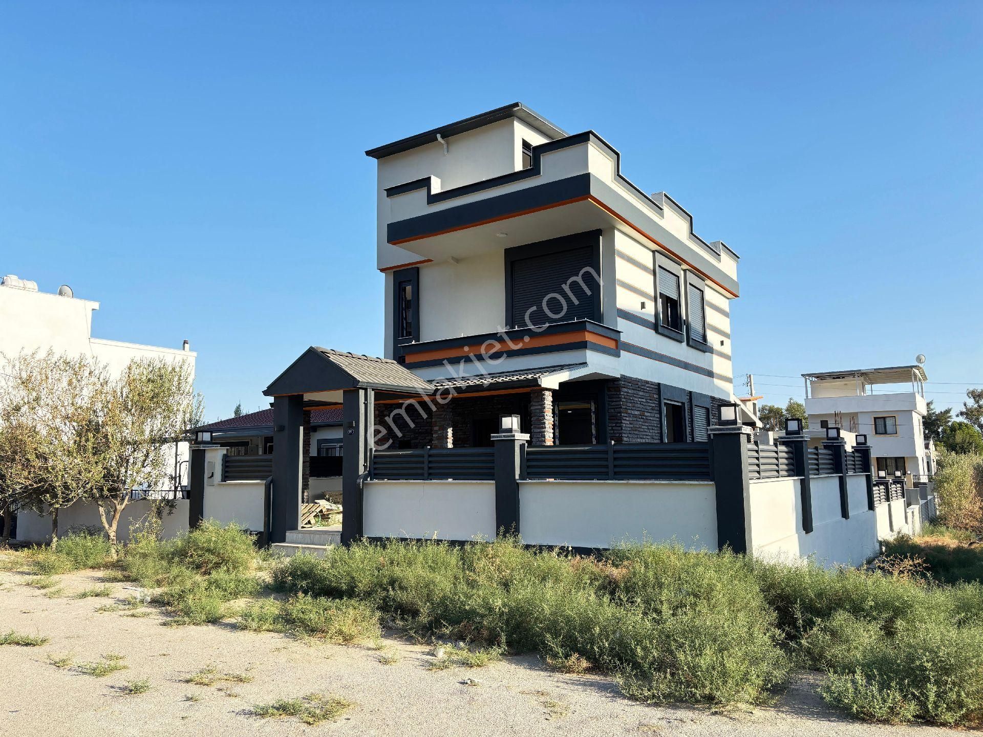 İzmir Seferihisar Doğanbey'de 200 M² Brüt Sıfır Bahçeli 3+1 Satılık Villa - Görsel 2