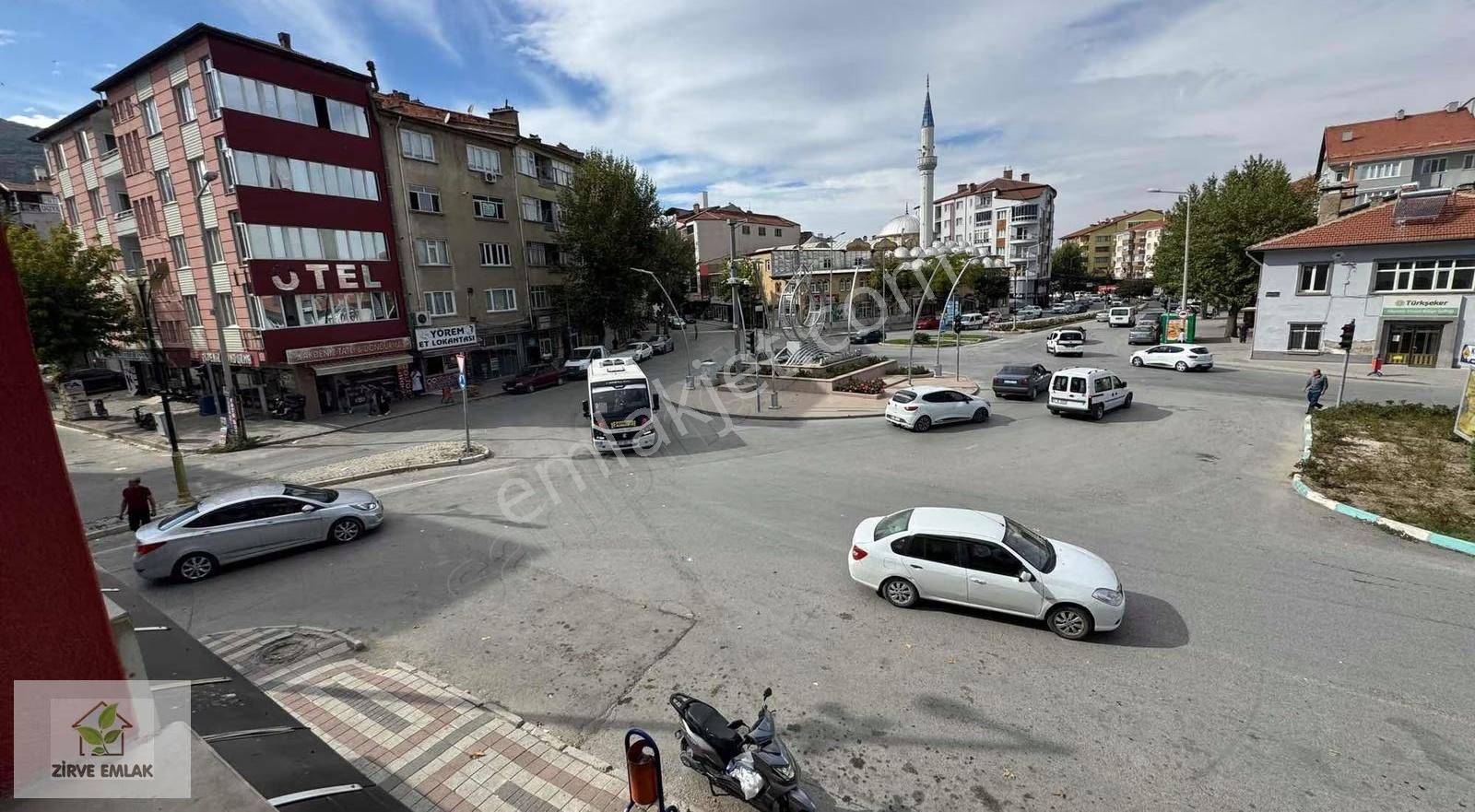 Zirve Emlak Satıyorr Komple Dükkan Ve Daire Cadde Üzeri Kaçmazz - Görsel 32