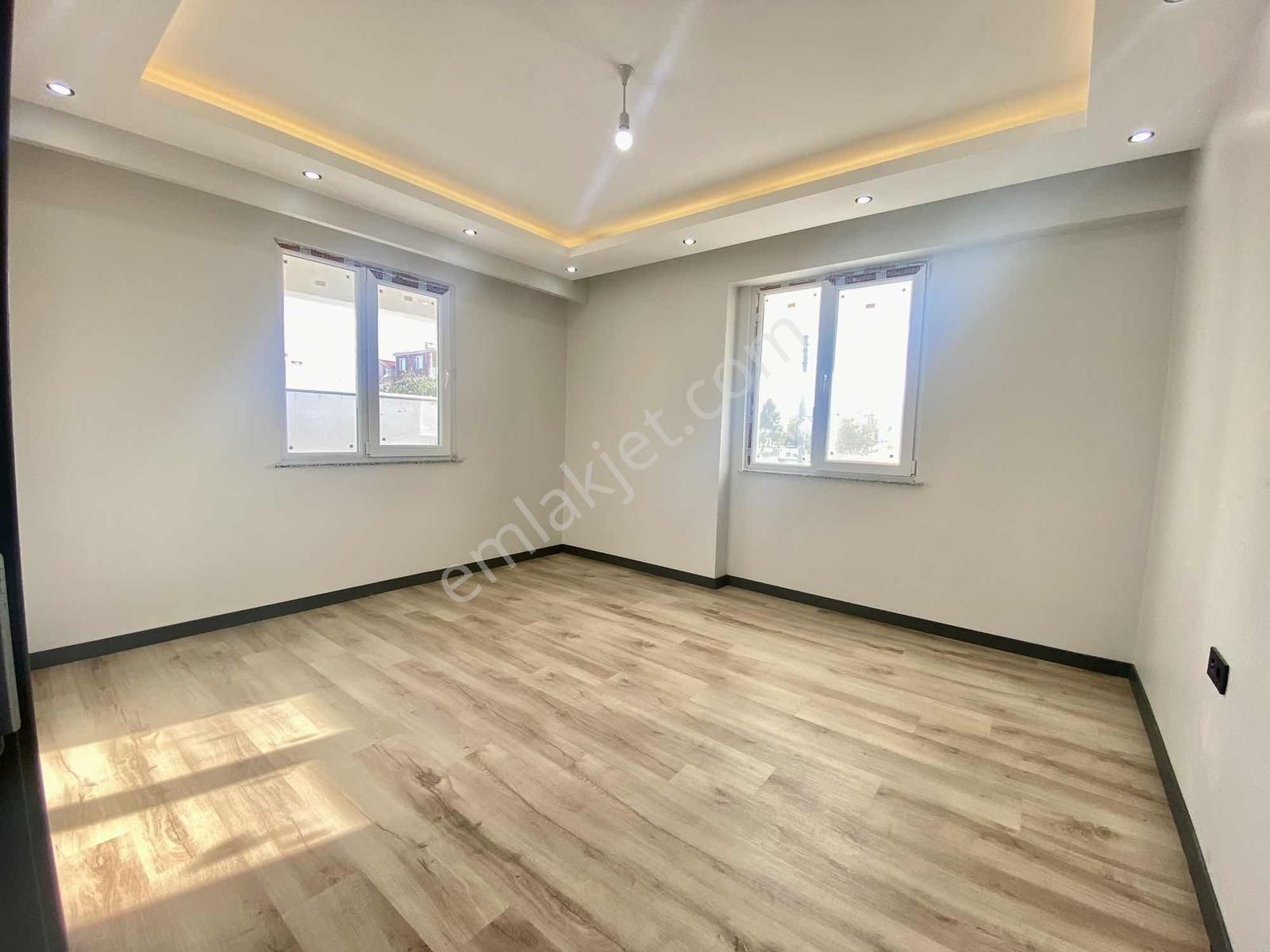 Zafer Mahallesinde Satılık Sıfır 1+1 Daire