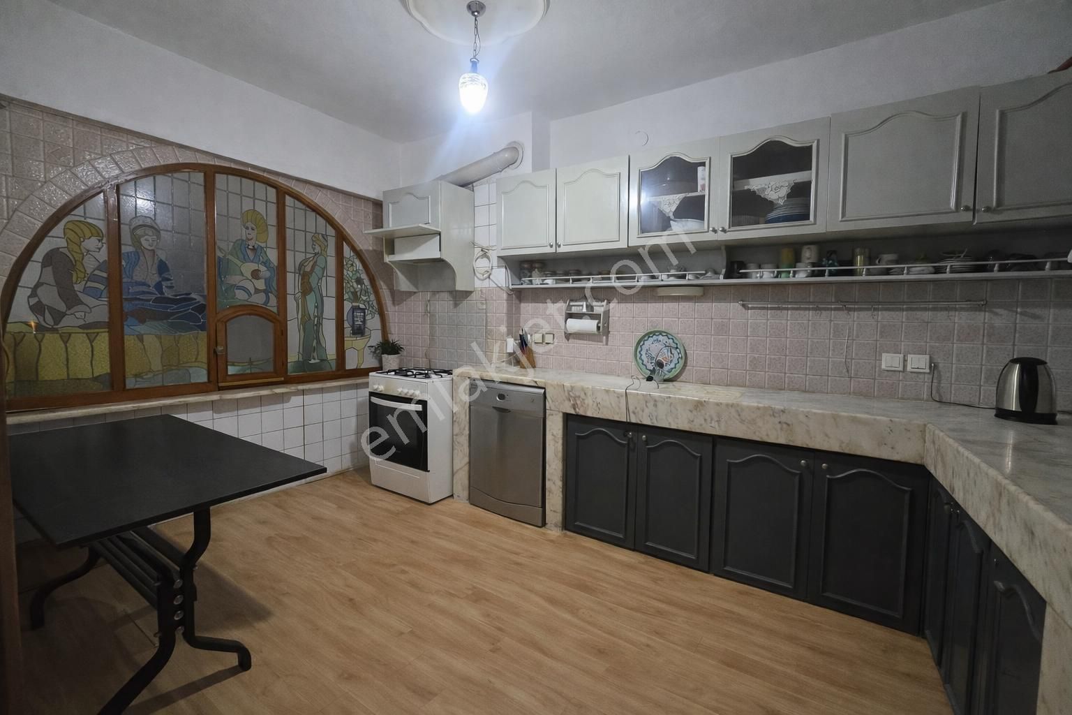 Biga Çarşı Merkezinde, Ahşap Detaylı, Teraslı, Manzaralı 3+2 Dubleks Daıre - Görsel 4