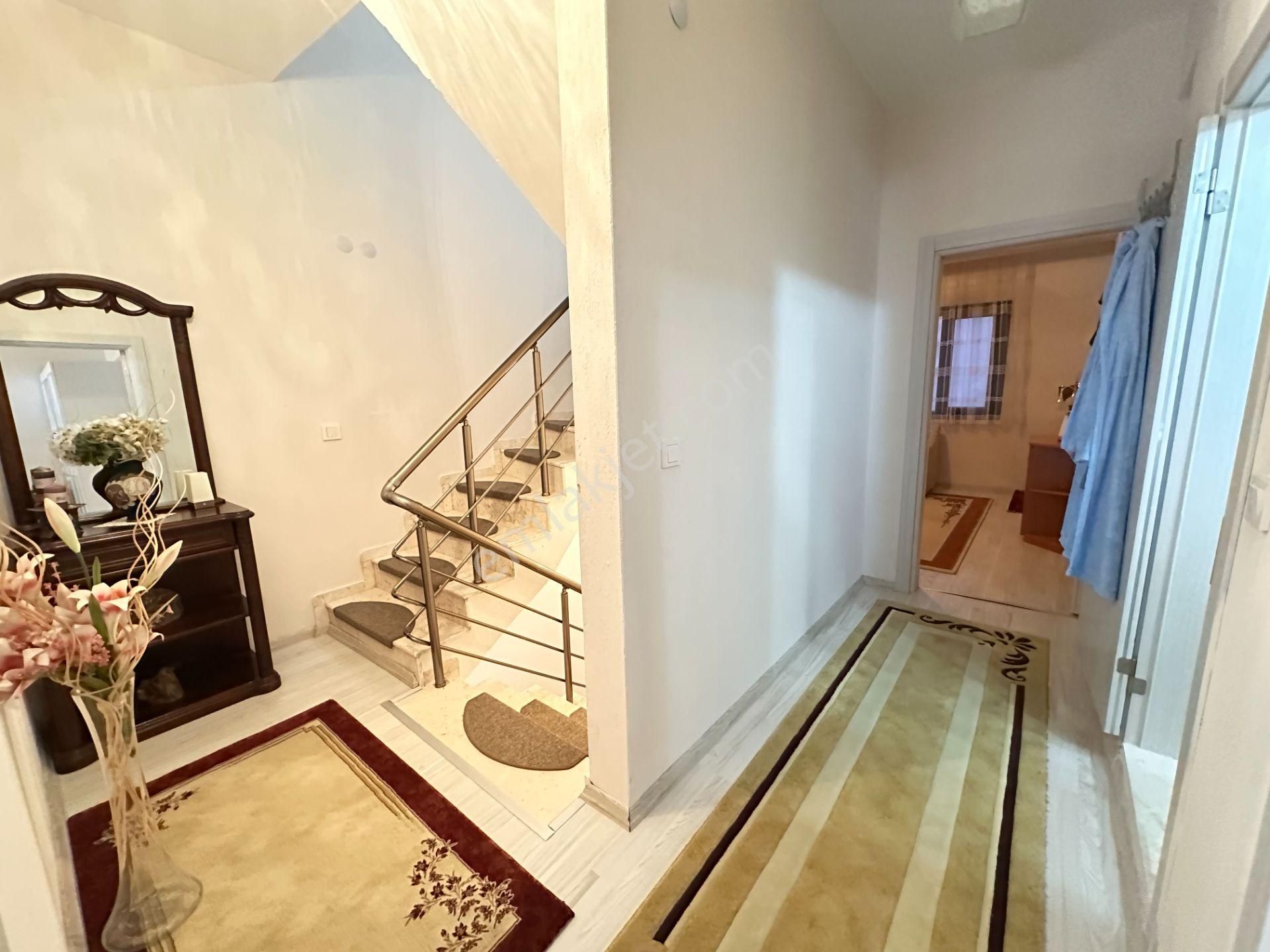 İzmir Seferihisar Ürkmez'de Plaja 300m Ayrı Mutfaklı Satılık 4+1 Tripleks - Görsel 10