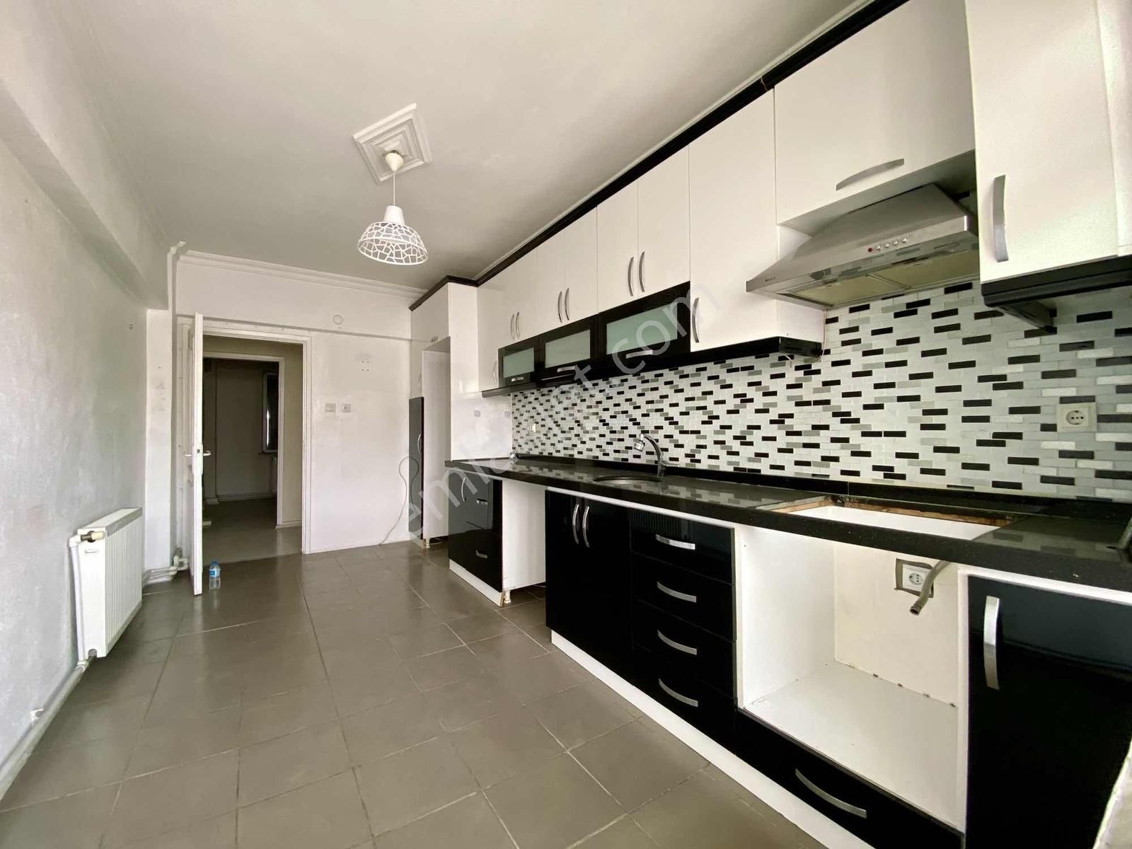 // Revos // Askent Caddesi Üzerinde 3+1 Arakat Satılık Daire !!! - Görsel 3