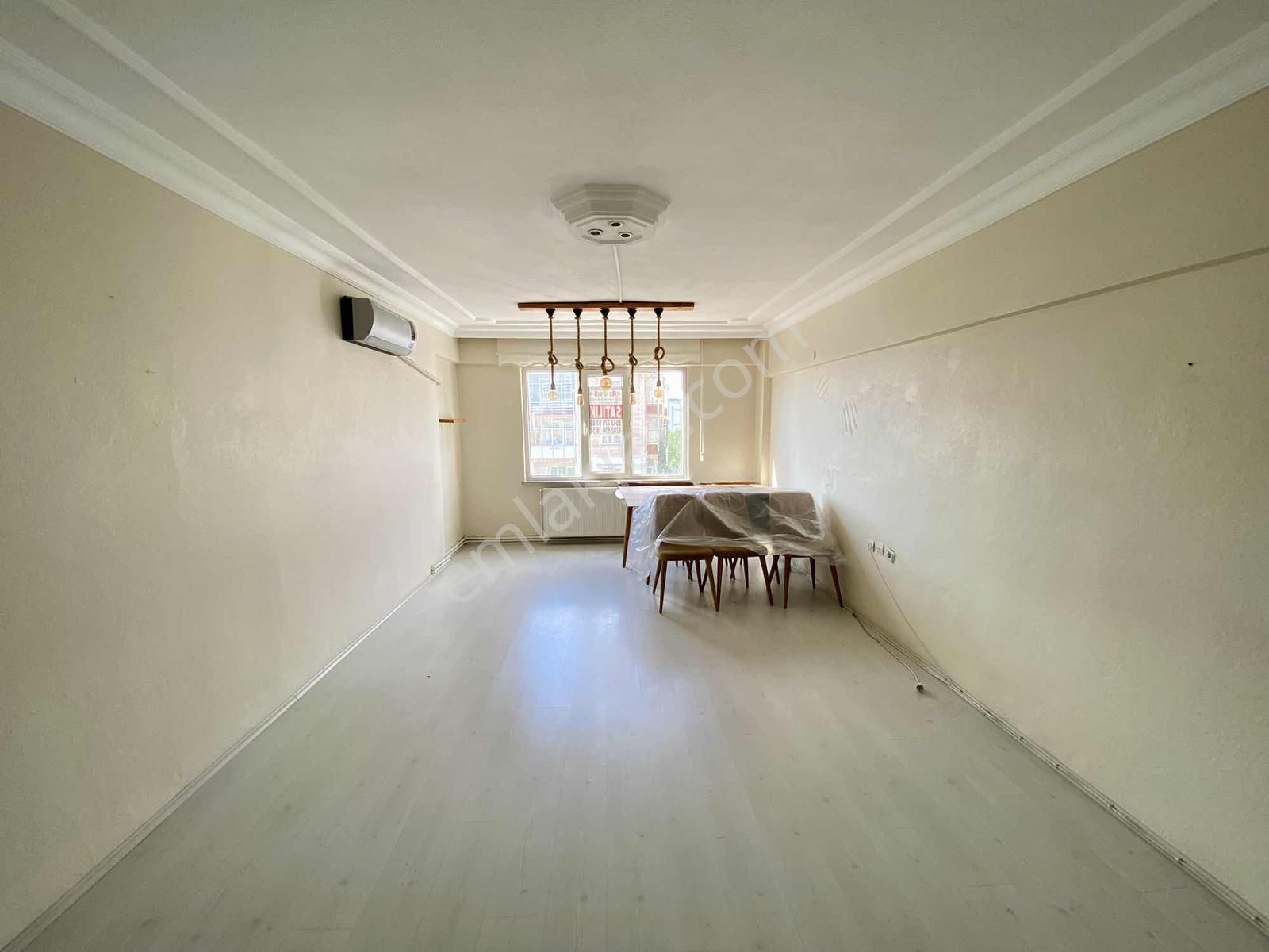 // Revos // Askent Caddesi Üzerinde 3+1 Arakat Satılık Daire !!!