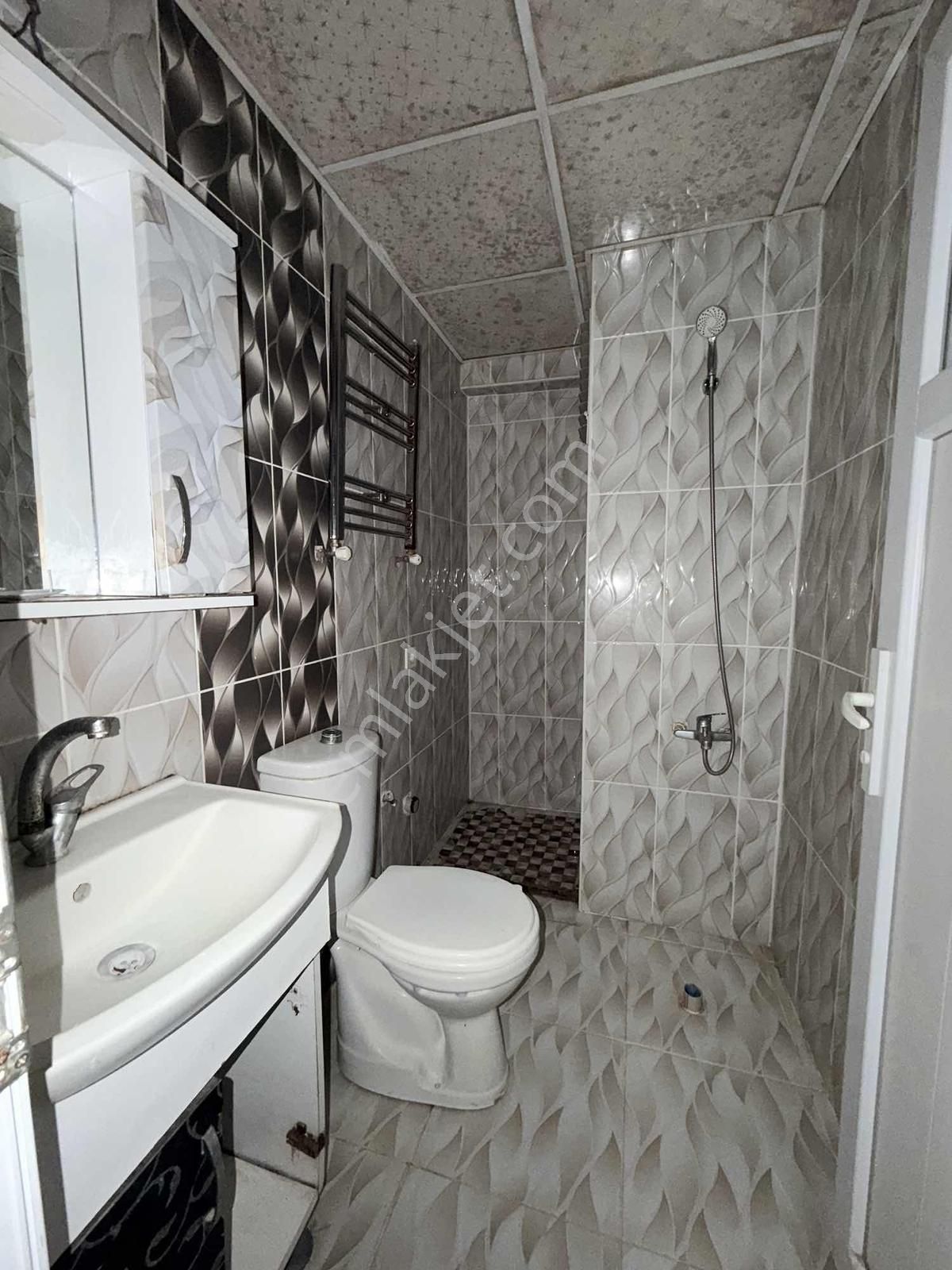 Çorlu Hatipte 2+1 İskanlı Satılık Giriş Kat Daire // Revos // - Görsel 19