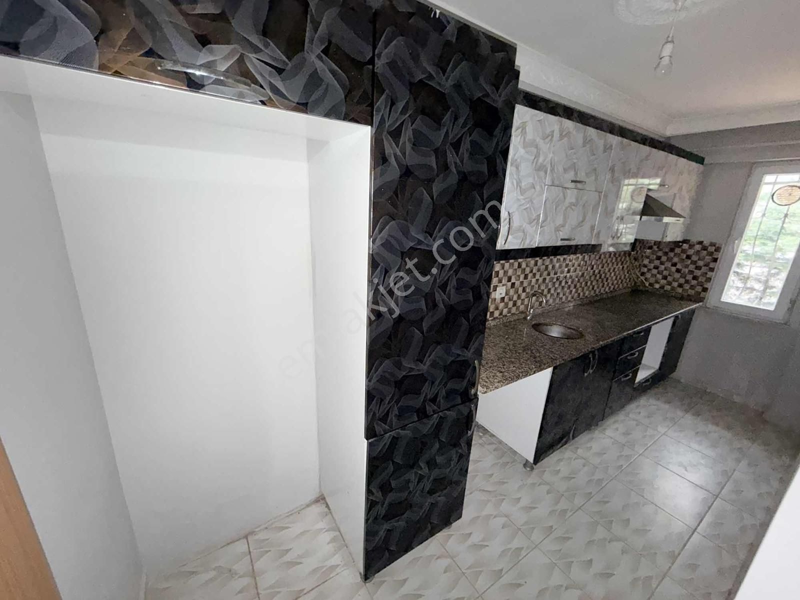 Çorlu Hatipte 2+1 İskanlı Satılık Giriş Kat Daire // Revos // - Görsel 4
