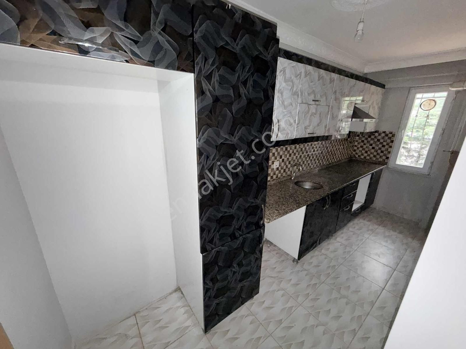 Çorlu Hatipte 2+1 İskanlı Satılık Giriş Kat Daire // Revos // - Görsel 8