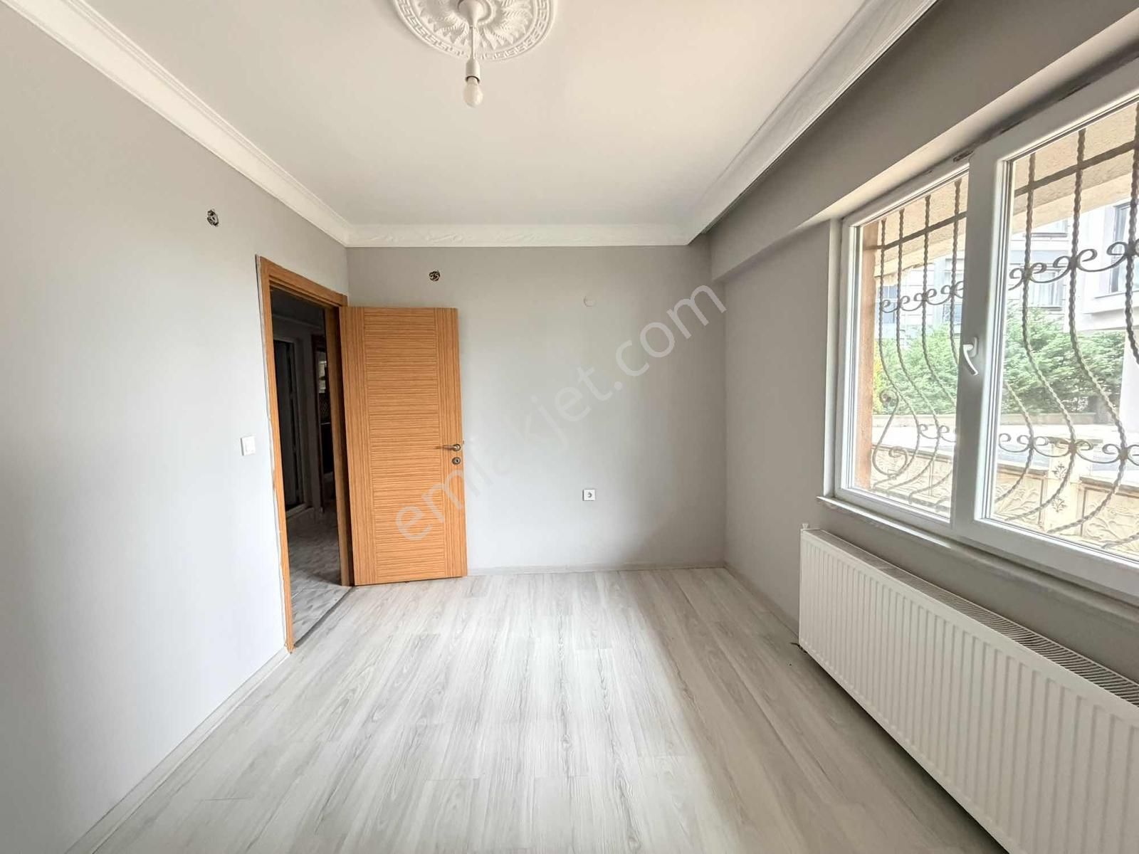 Çorlu Hatipte 2+1 İskanlı Satılık Giriş Kat Daire // Revos // - Görsel 11
