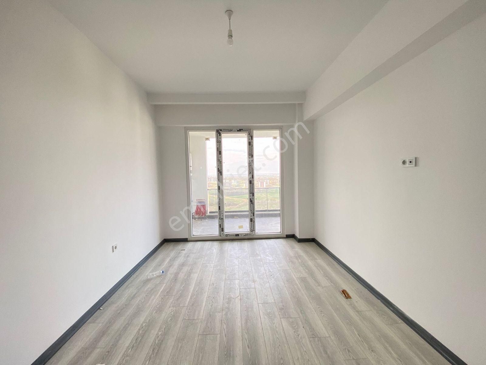 Çorllu Hürriyet Mahalesi İzsiz Towers 3+1 Satılık Daire - Görsel 17