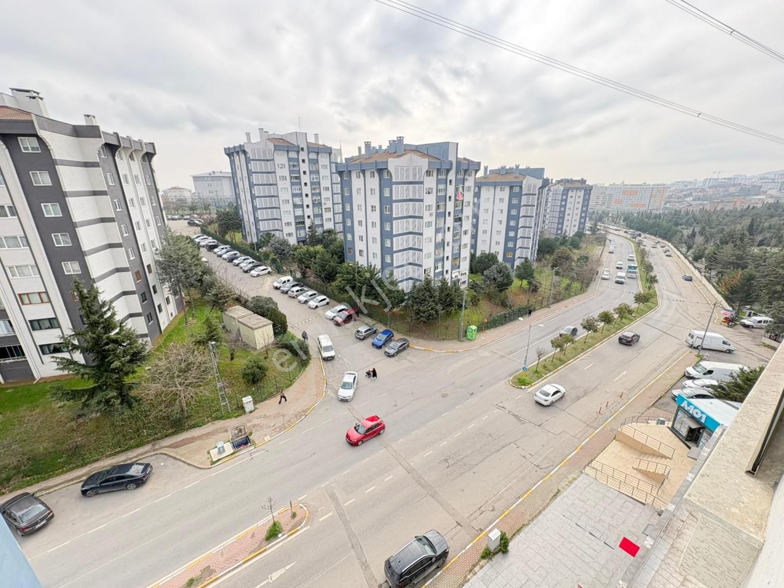 Mertcan'dan Metroya 5dk Havuzlu Güvenlikli Site İçi Ara Kat 2+1 - Görsel 15