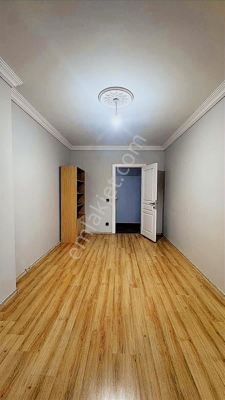 İstasyonda Geniş Kullanışlı Satılık 3+1 Daire - Görsel 2