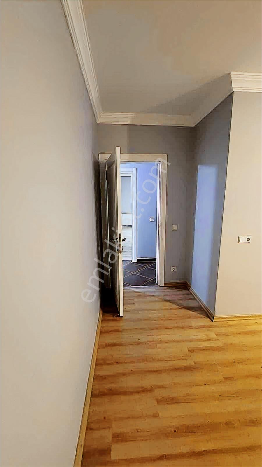 İstasyonda Geniş Kullanışlı Satılık 3+1 Daire - Görsel 12