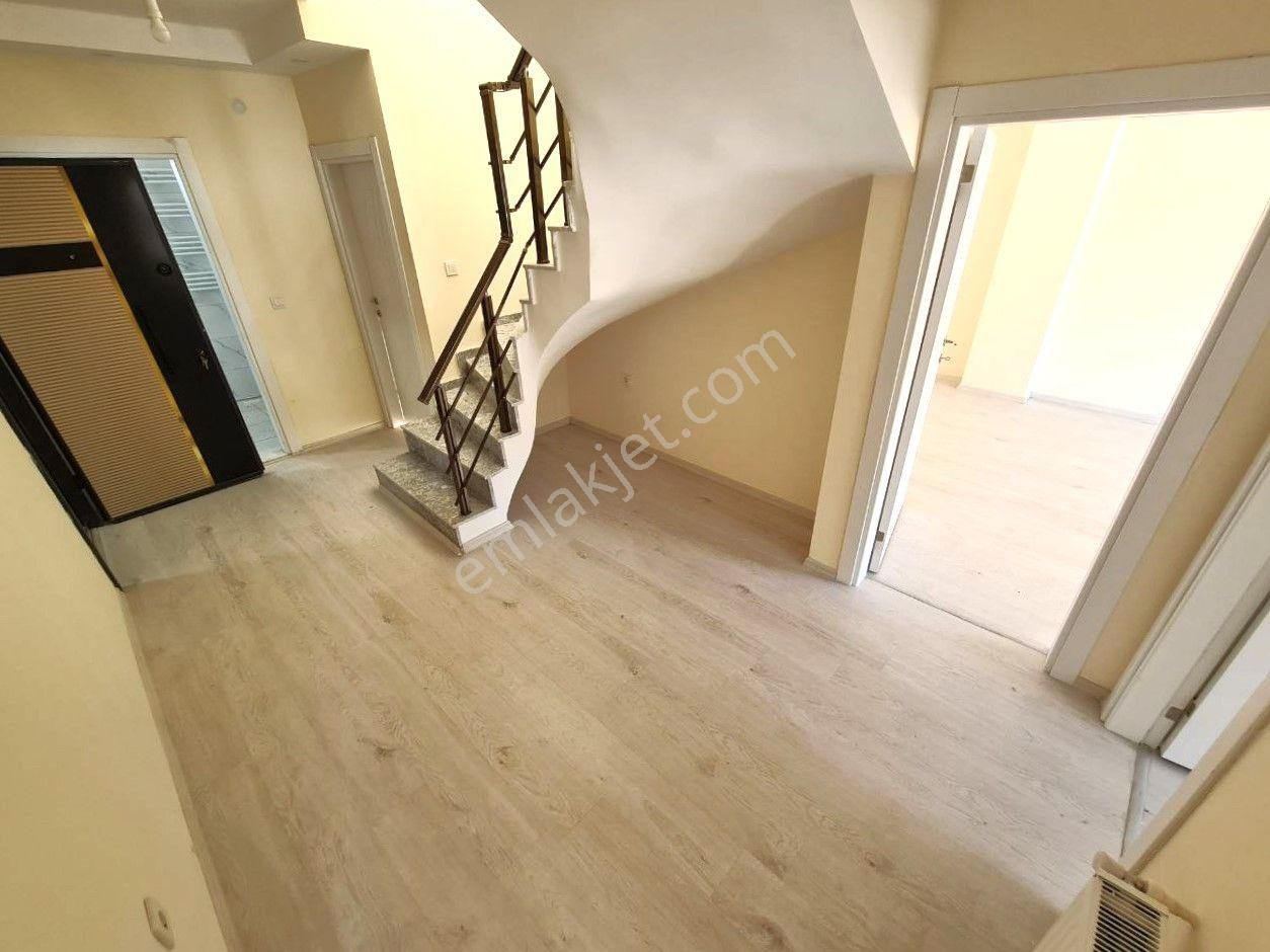 Aygülden Edremit'te Yatırım Fırsatı! Sıfır Ayrı Mutfak Deniz Manzaralı Terası İle Satılık 3+1dubleks - Görsel 24