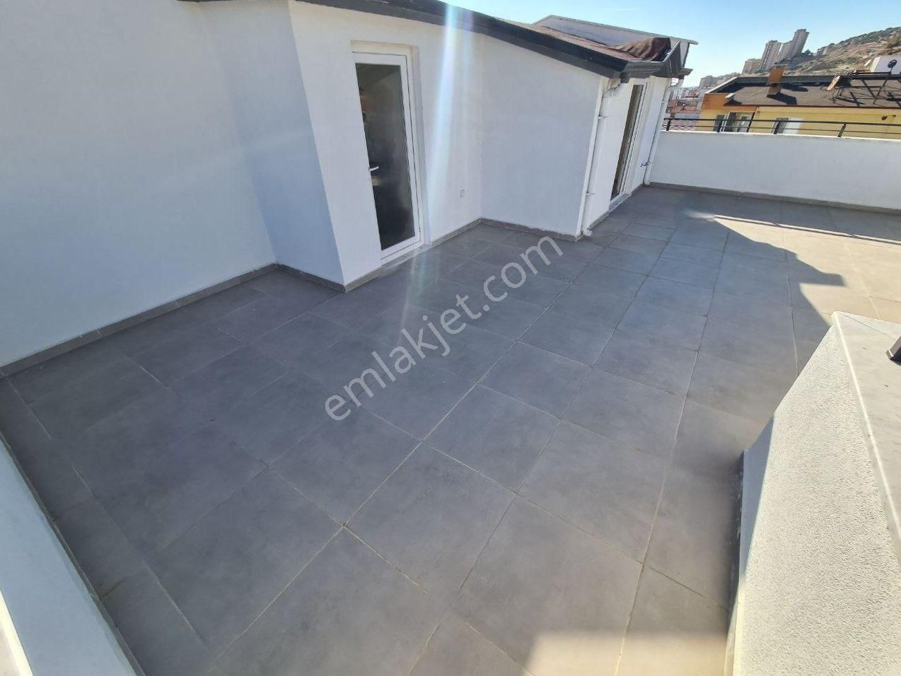 Aygülden Edremit'te Yatırım Fırsatı! Sıfır Ayrı Mutfak Deniz Manzaralı Terası İle Satılık 3+1dubleks - Görsel 4