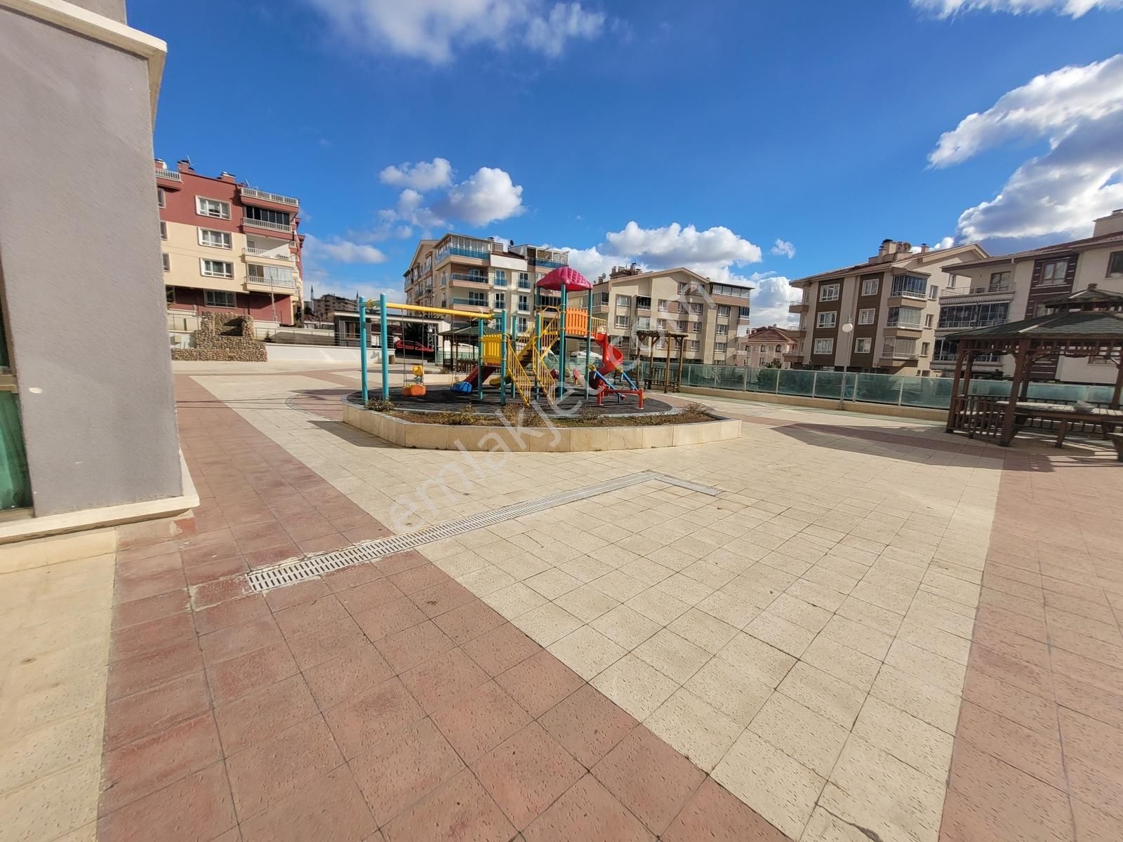 Site İçerisinde, Şehir Mazaralı Ultra Geniş 4+1 Fırsat Daire !!! - Görsel 31