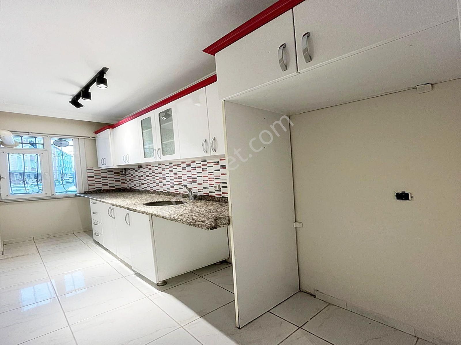 Esenyurt Bağlarçeşme Mahallesinde Ön Cephe Yüksek Giriş 2+1 Daire - Görsel 6